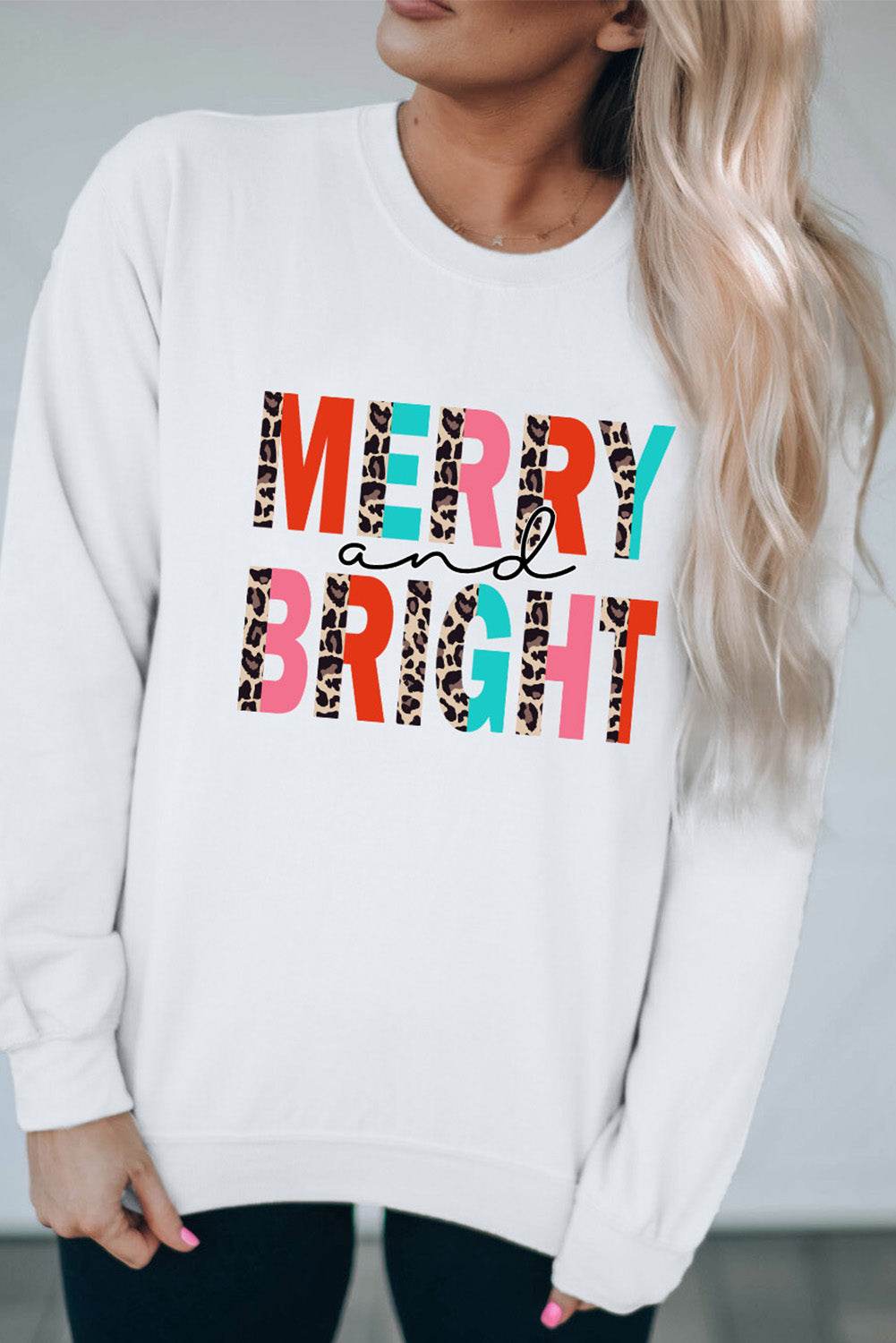 MERRY AND BRIGHT Graphic Sweatshirt - Delanoir