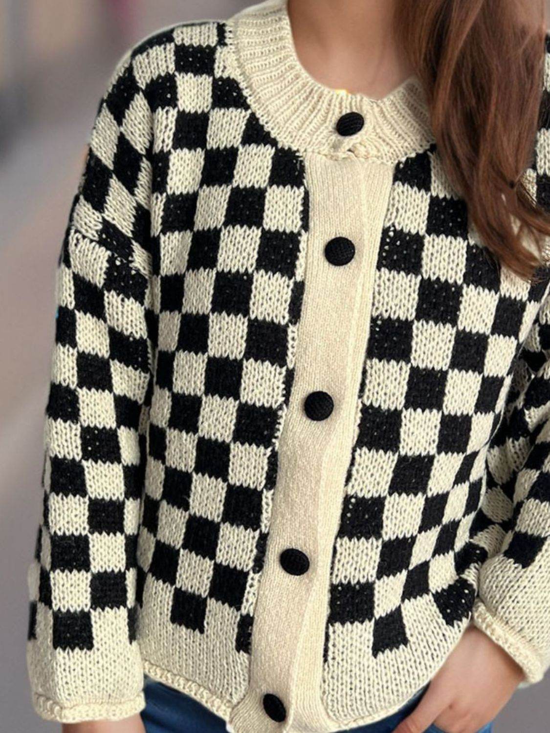 Checkered Button Up Round Neck Cardigan - Delanoir
