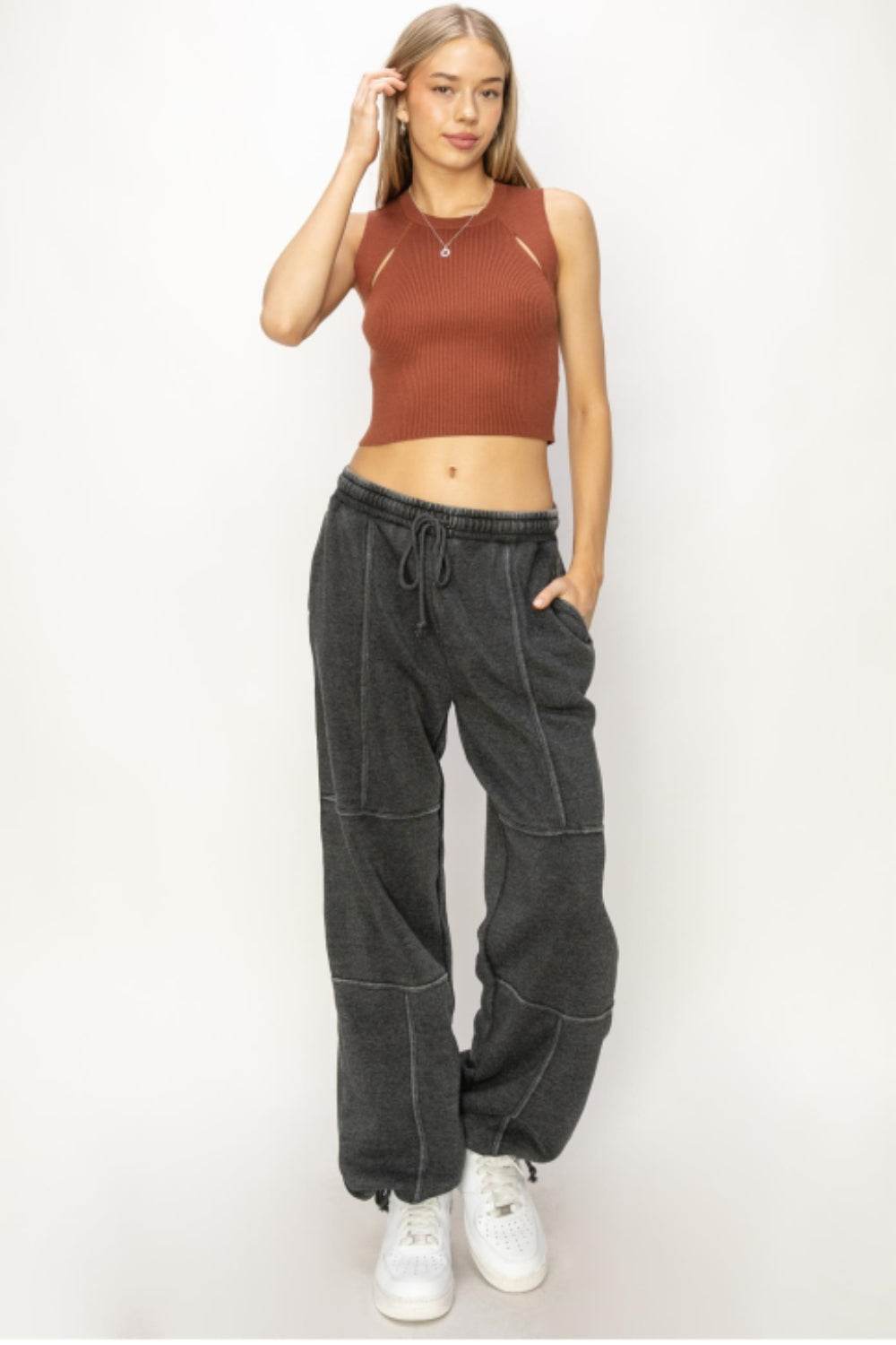 HYFVE Stitched Design Drawstring Sweatpants - Delanoir