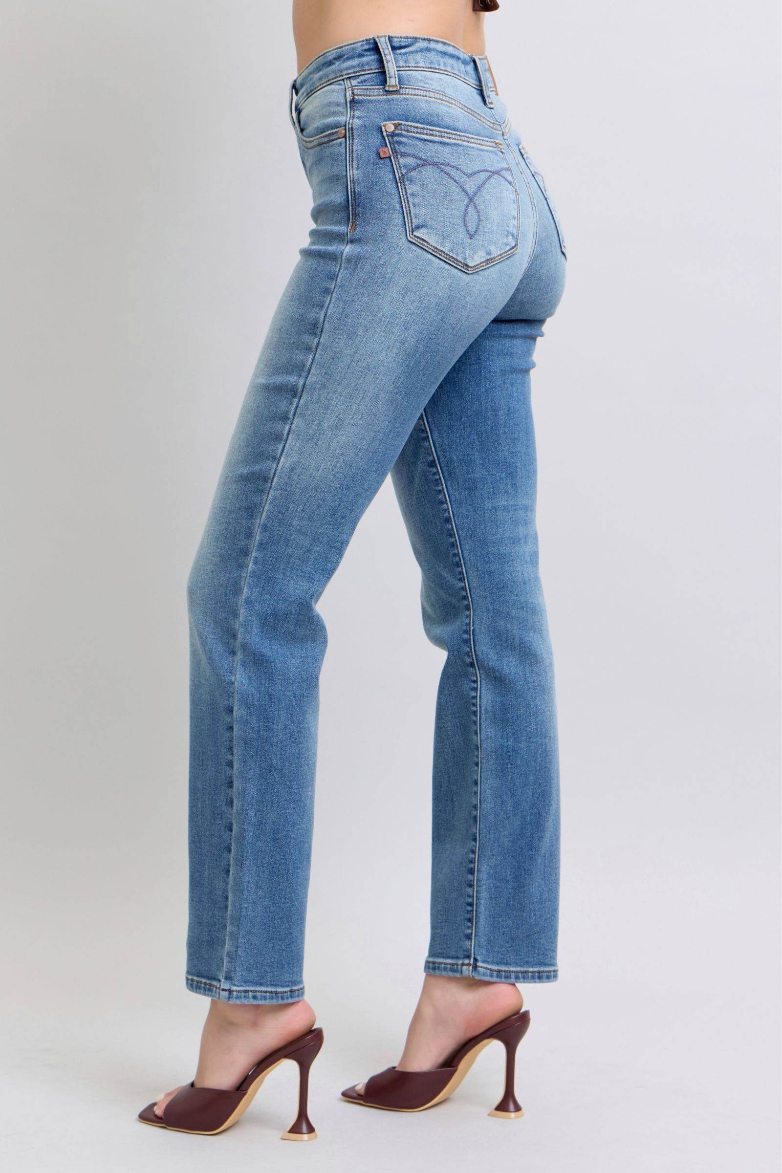 Judy Blue Full Size Run Vintage Wash Thermal Straight Jeans - Delanoir