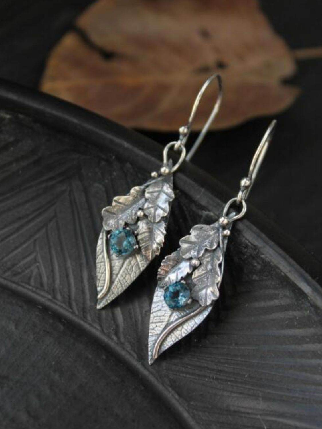 Alloy Rhinestone Leaf Shape Earrings - Delanoir
