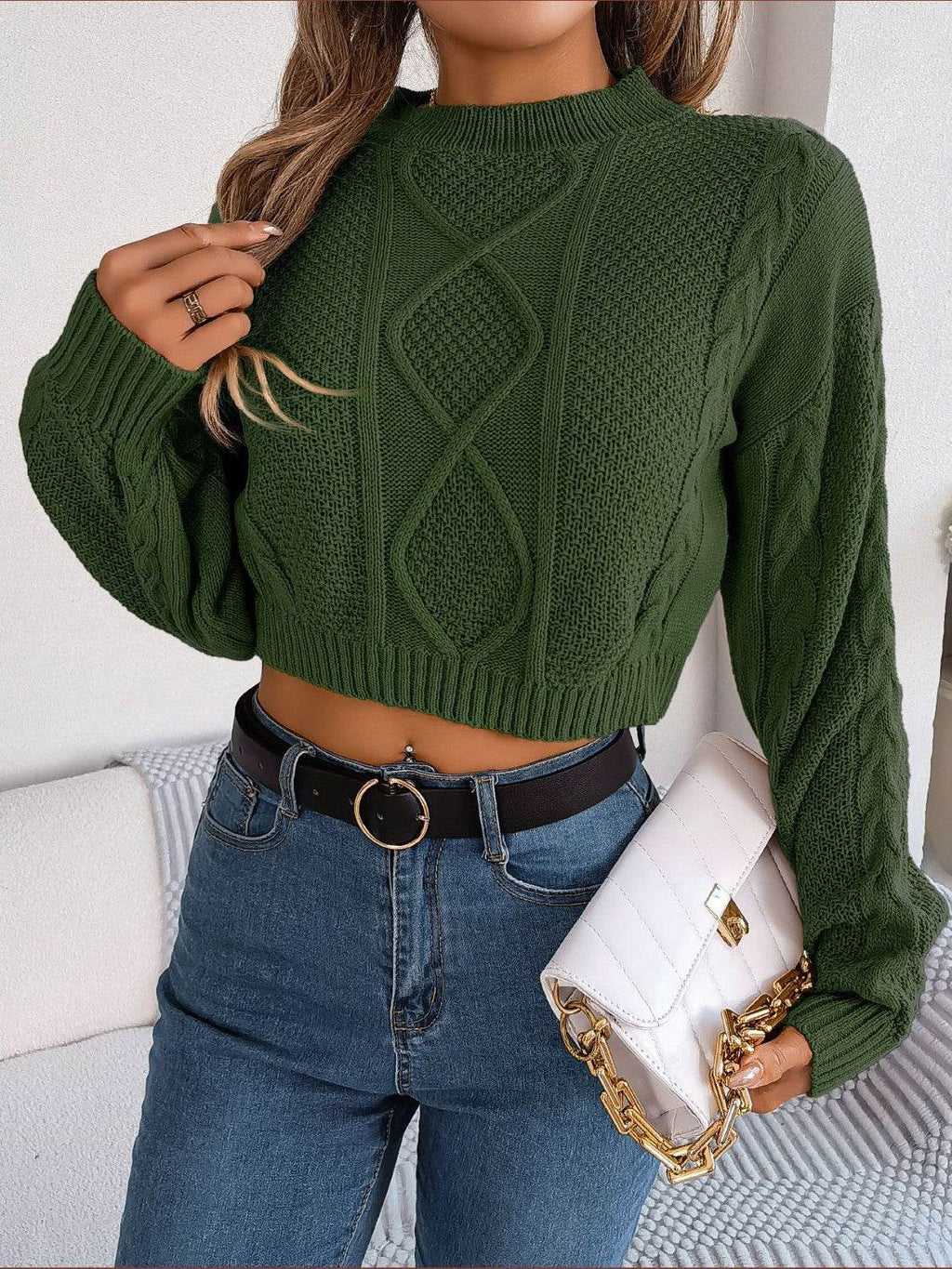 Cable-Knit Round Neck Cropped Sweater - Delanoir