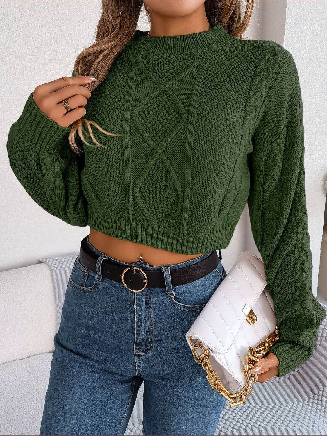 Cable-Knit Round Neck Cropped Sweater - Delanoir