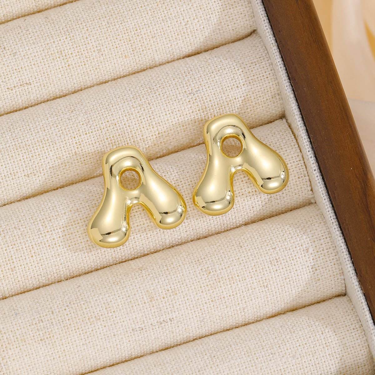18K Gold-Plated Bubble Letter Stud Earrings - Delanoir