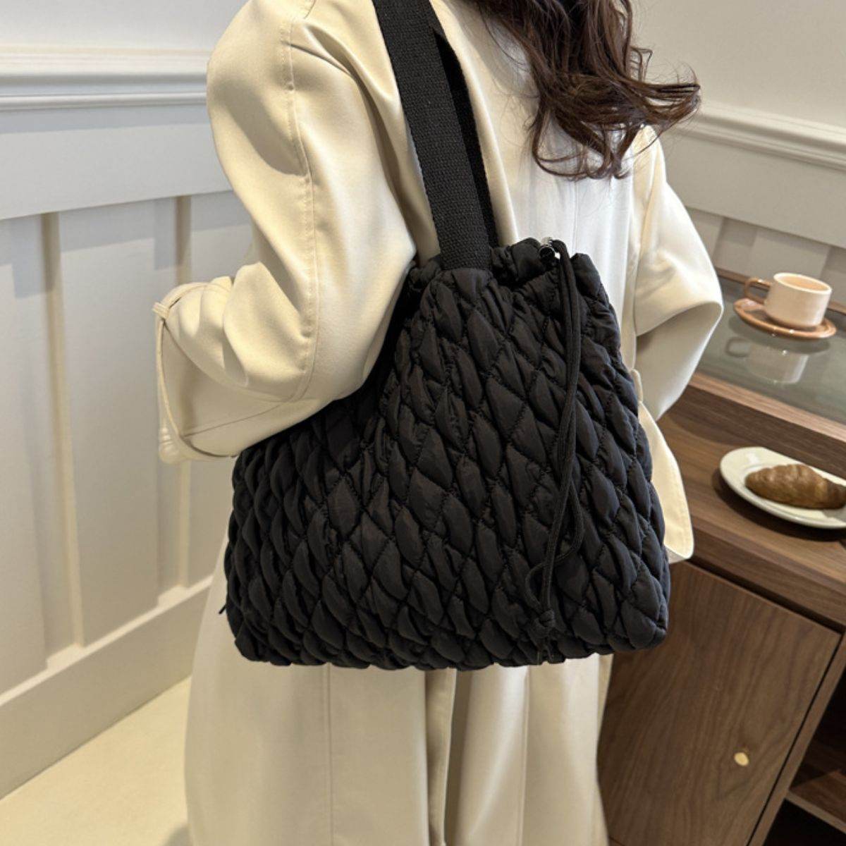 Drawstring Bubble Texture Tote Bag - Delanoir
