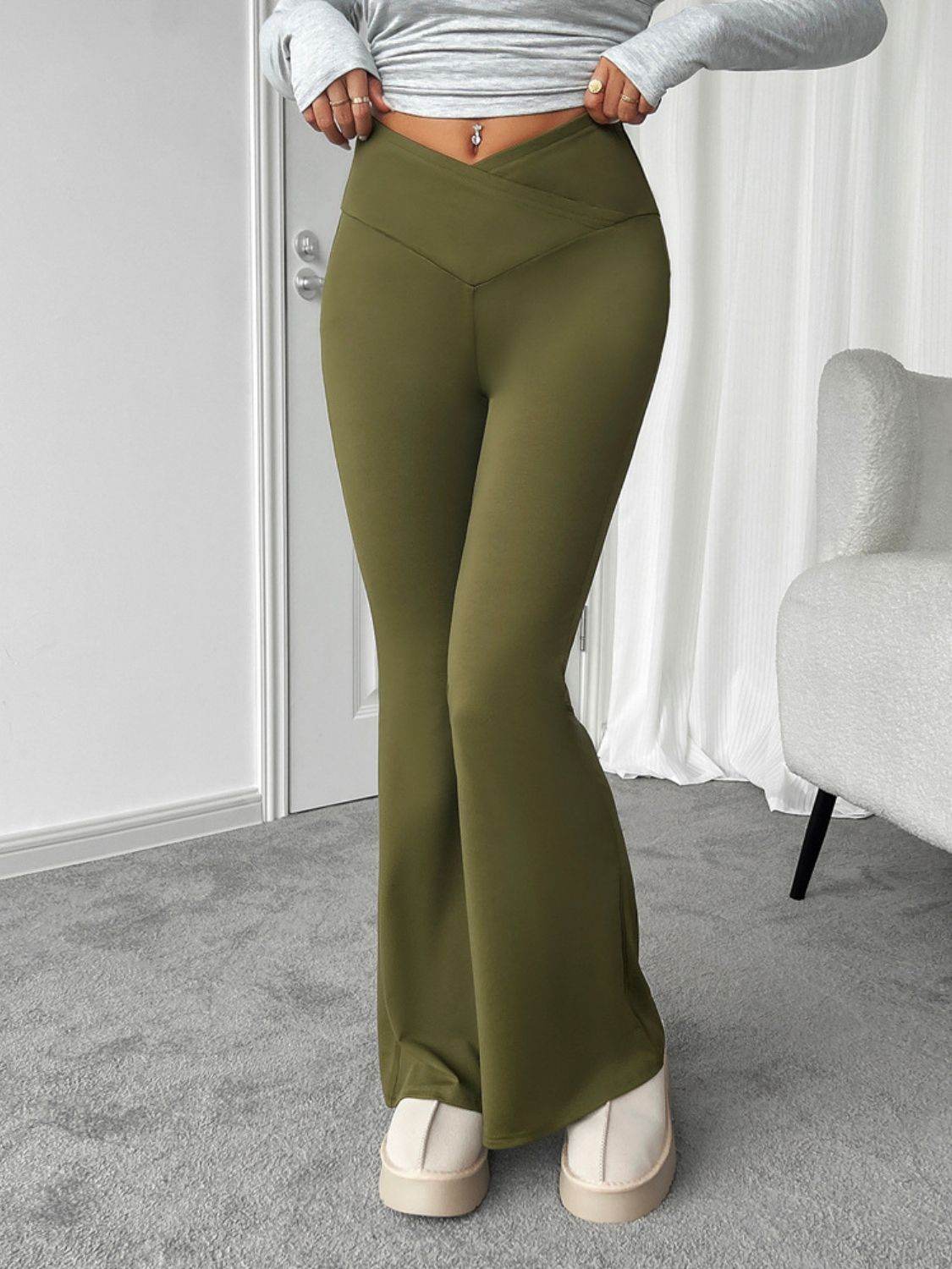 Devine Highly Stretchy Bootcut Pants - Delanoir