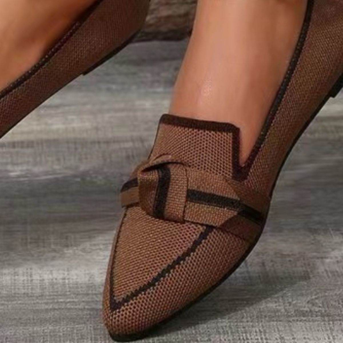 Bow Contrast Trim Point Toe Loafers - Delanoir
