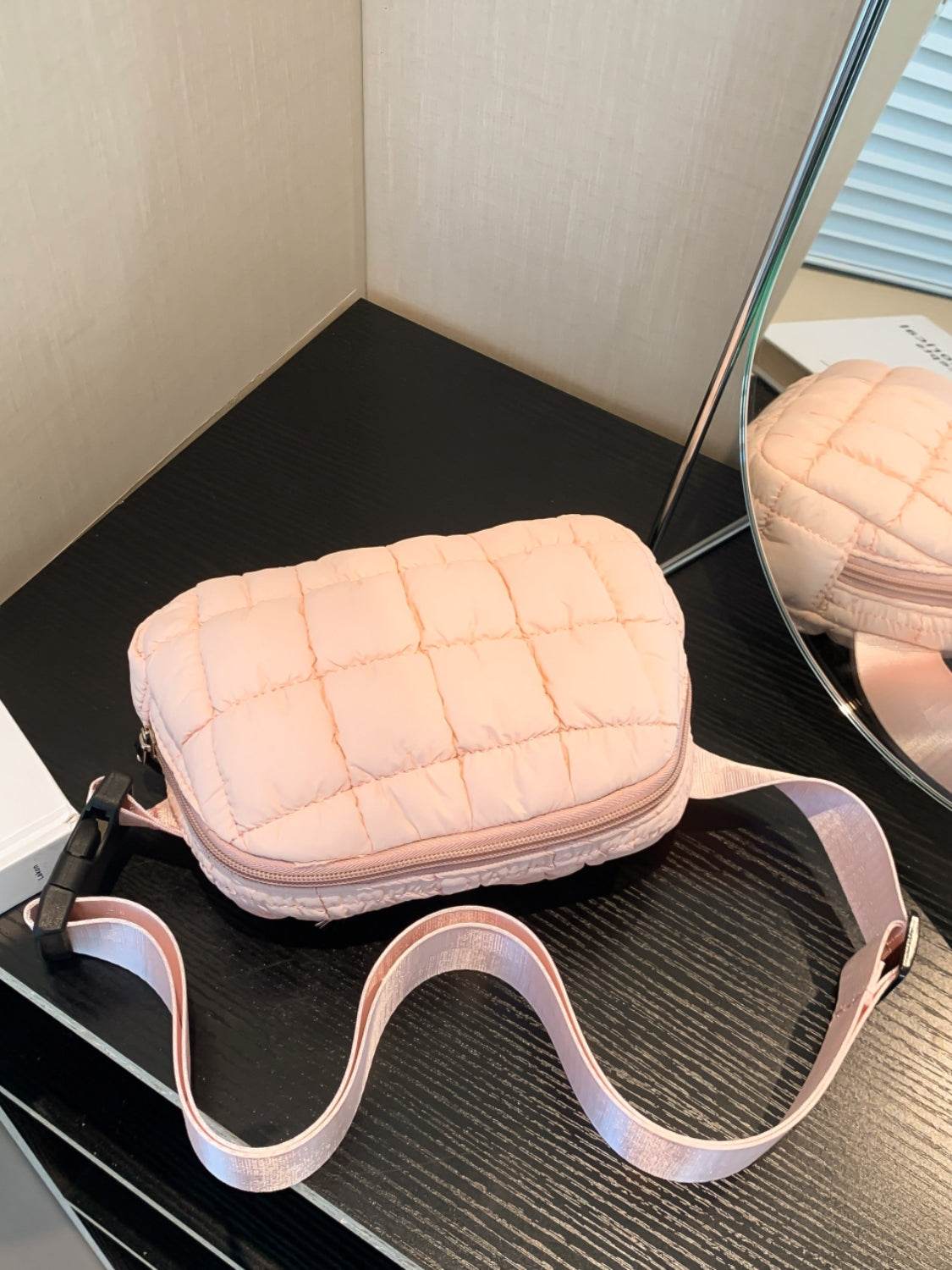 Bubble Texture Adjustable Strap Crossbody Bag - Delanoir