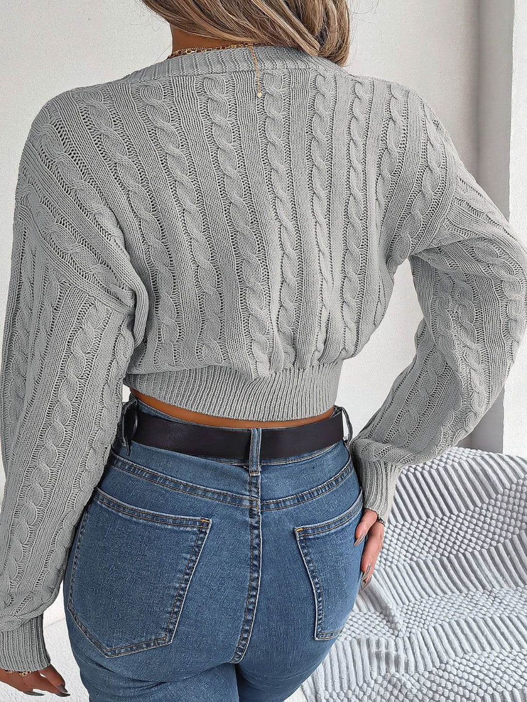 Twisted Cable-Knit V-Neck Sweater - Delanoir