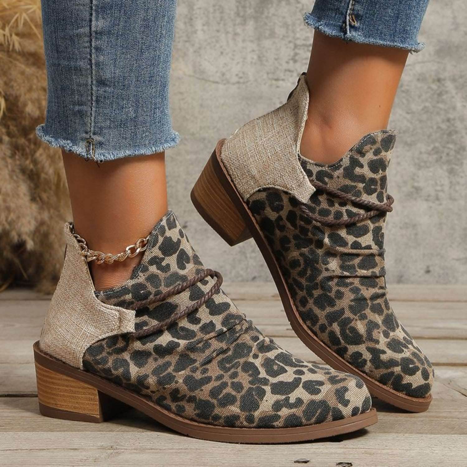 Contrast Canvas Low Heel Boots - Delanoir