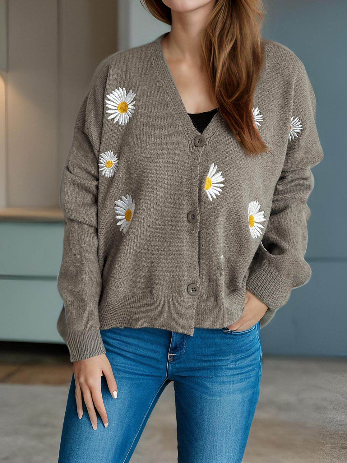 Daisy Button Up V-Neck Cardigan - Delanoir