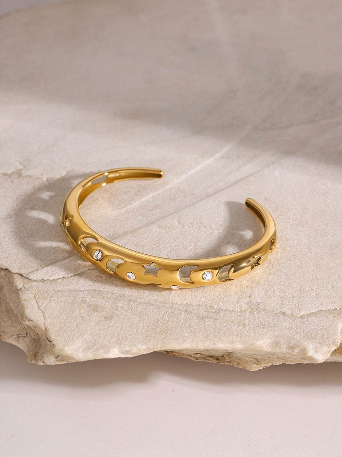 Stainless Steel Inlaid Rhinestone Cutout Bracelet - Delanoir