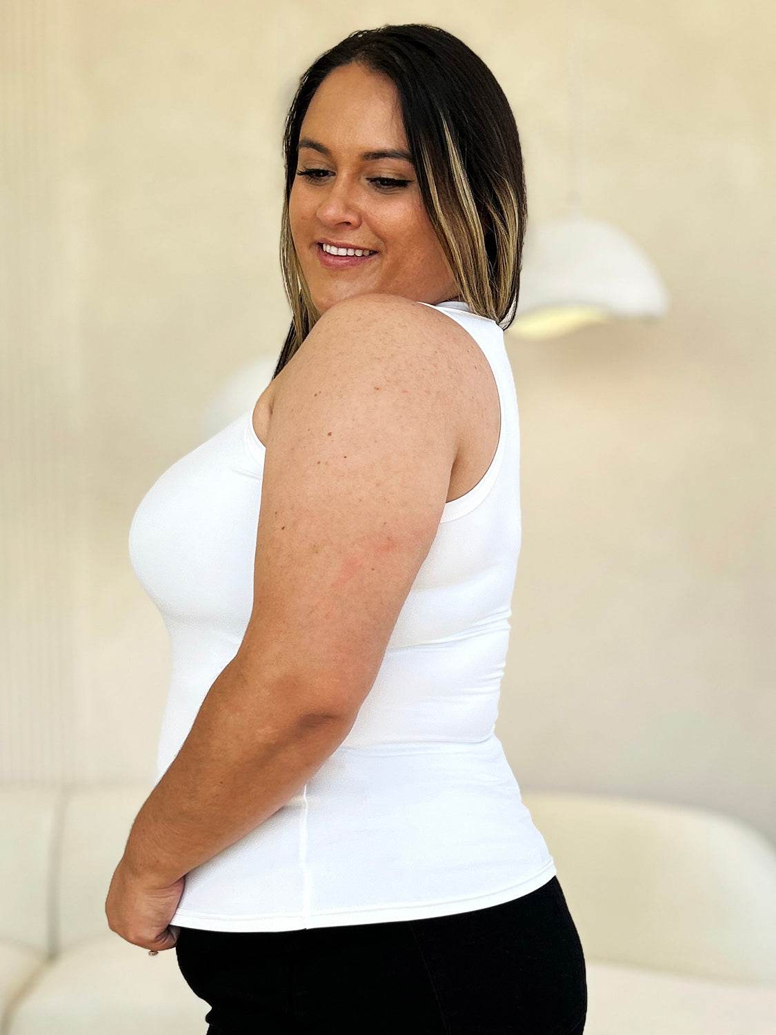 Basic Bae Full Size Round Neck Slim Tank - Delanoir