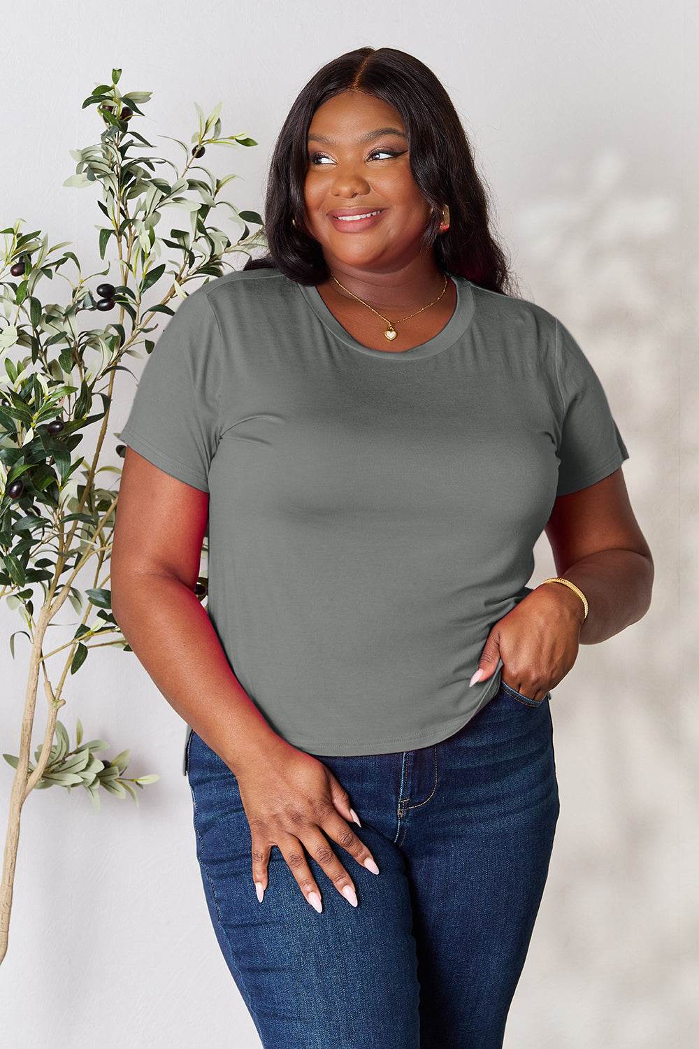 Basic Bae Full Size Round Neck Short Sleeve T-Shirt - Delanoir