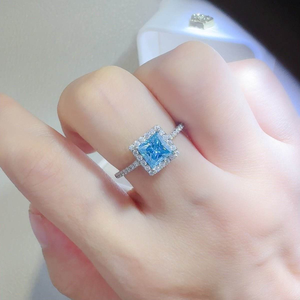 2 Carat Moissanite 925 Sterling Silver Square Shape Ring - Delanoir