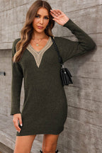 V-Neck Long Sleeve Mini Sweater Dress - Delanoir