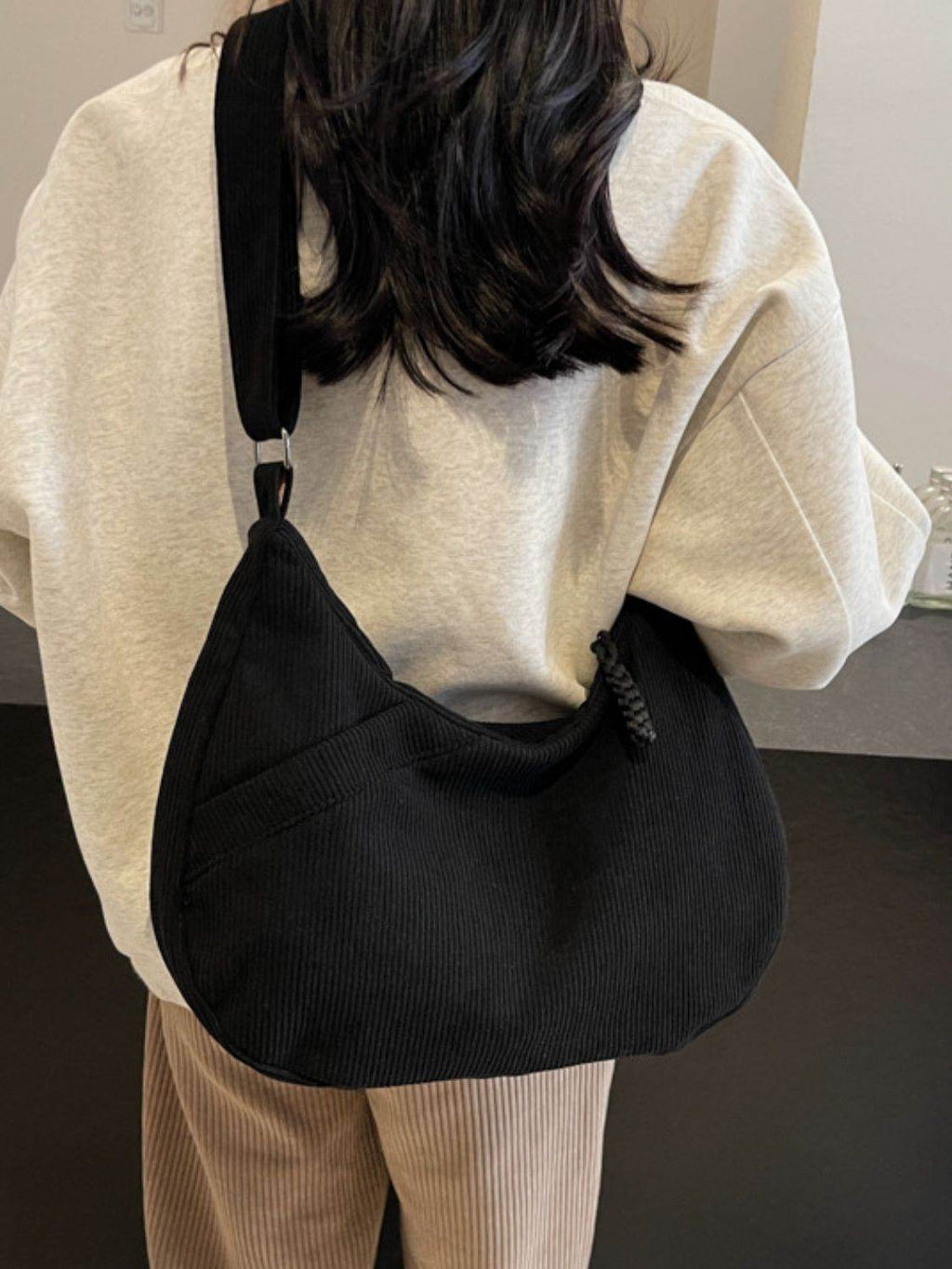 Ribbed Adjustable Strap Shoulder Bag - Delanoir