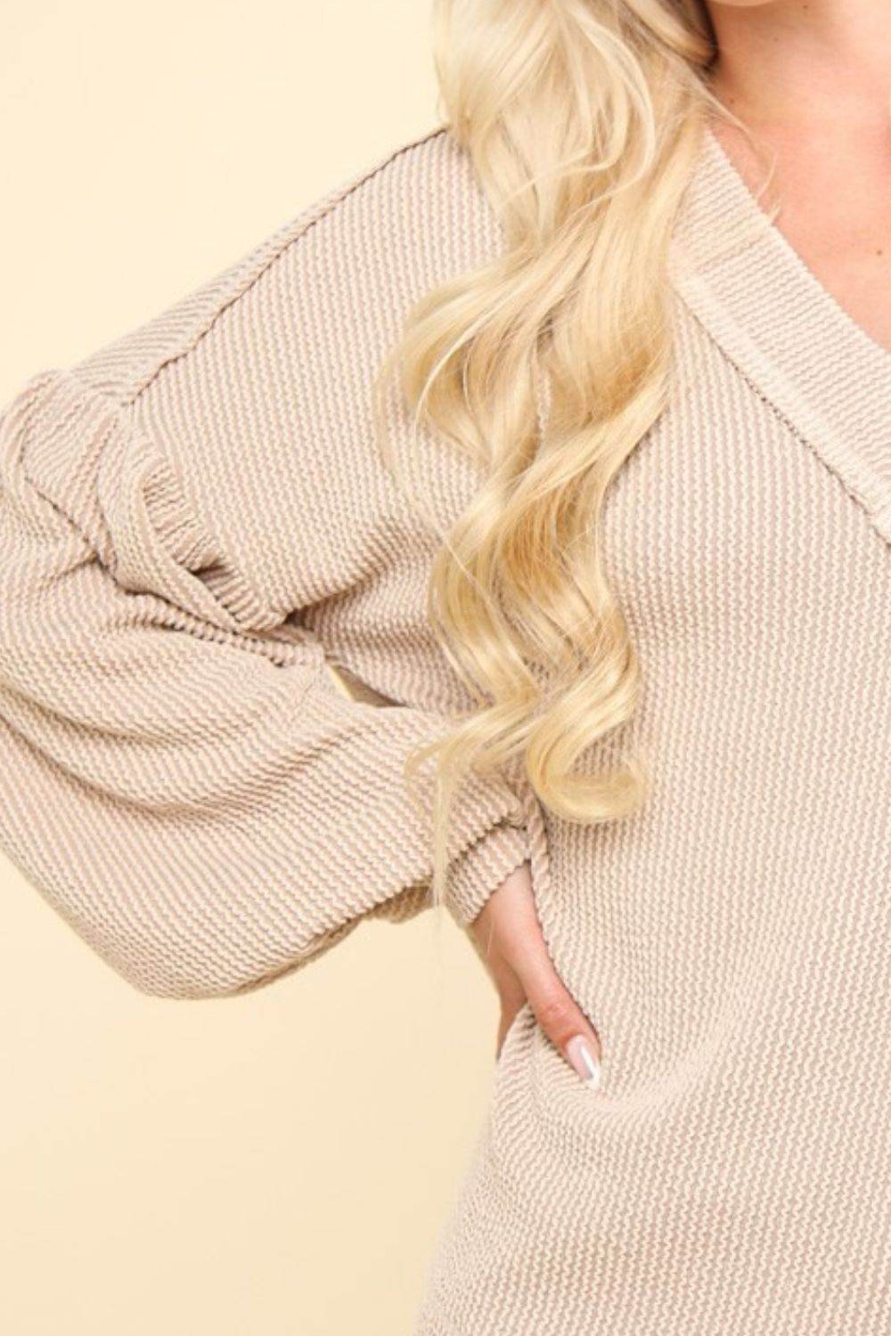 VERY J Two Tone Ribbed V-Neck Exposed Seam Top - Delanoir
