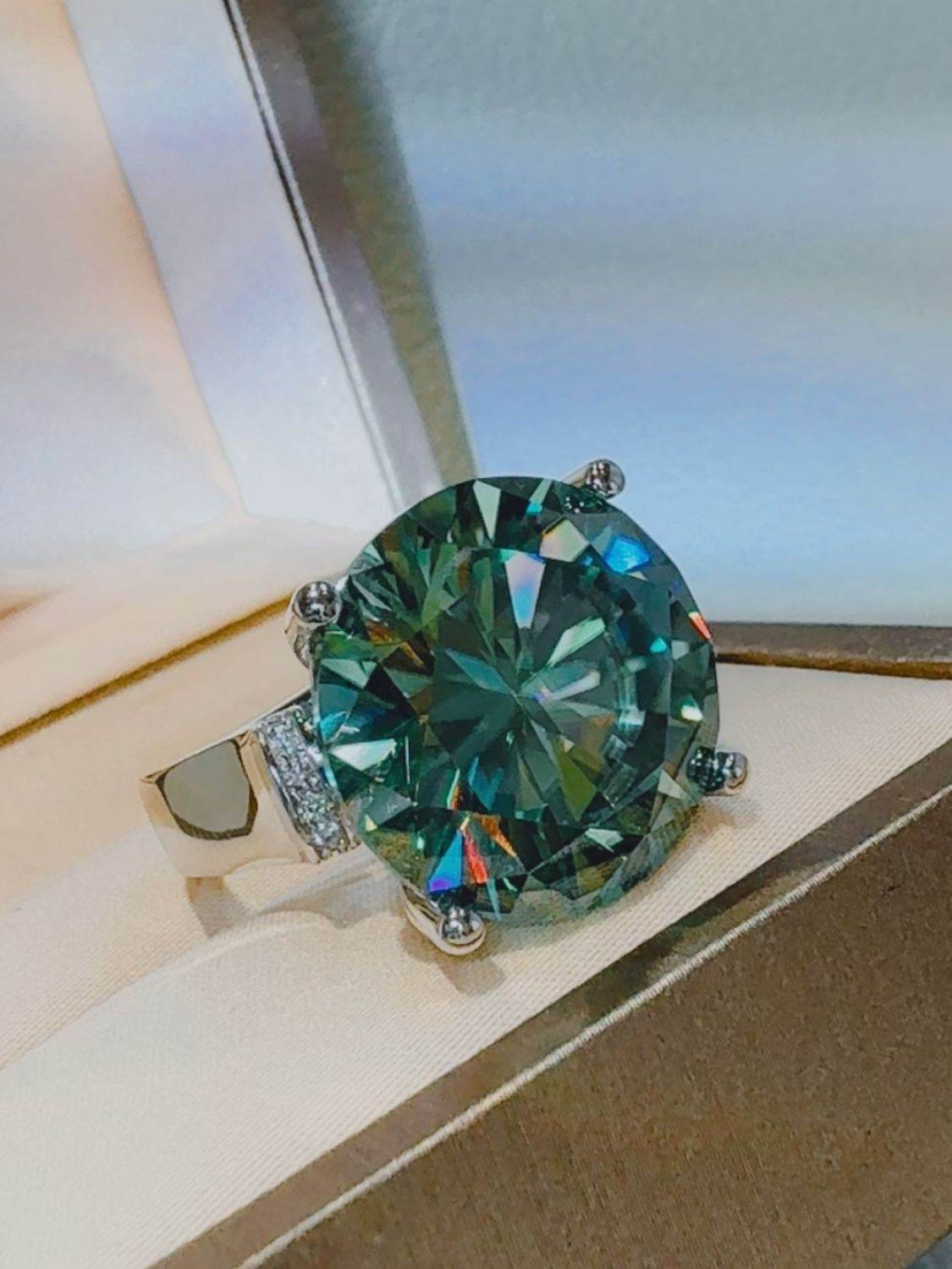 20 Carat Moissanite 925 Sterling Silver Ring - Delanoir