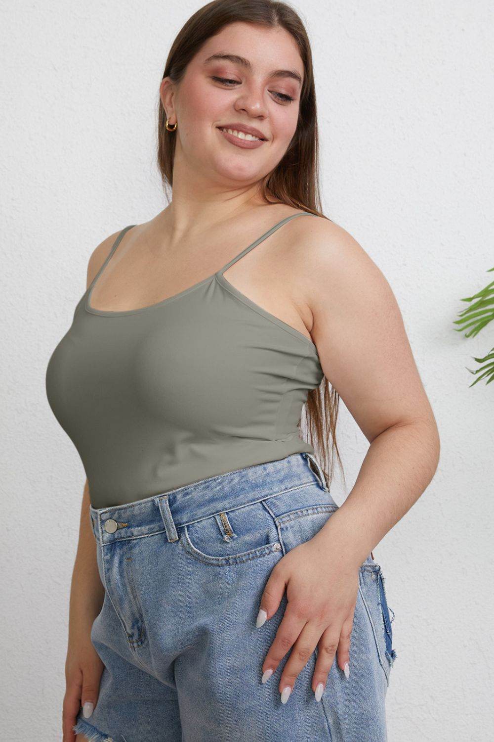 Basic Bae Full Size Round Neck Slim Cami - Delanoir