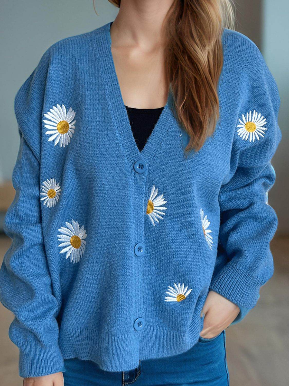 Daisy Button Up V-Neck Cardigan - Delanoir