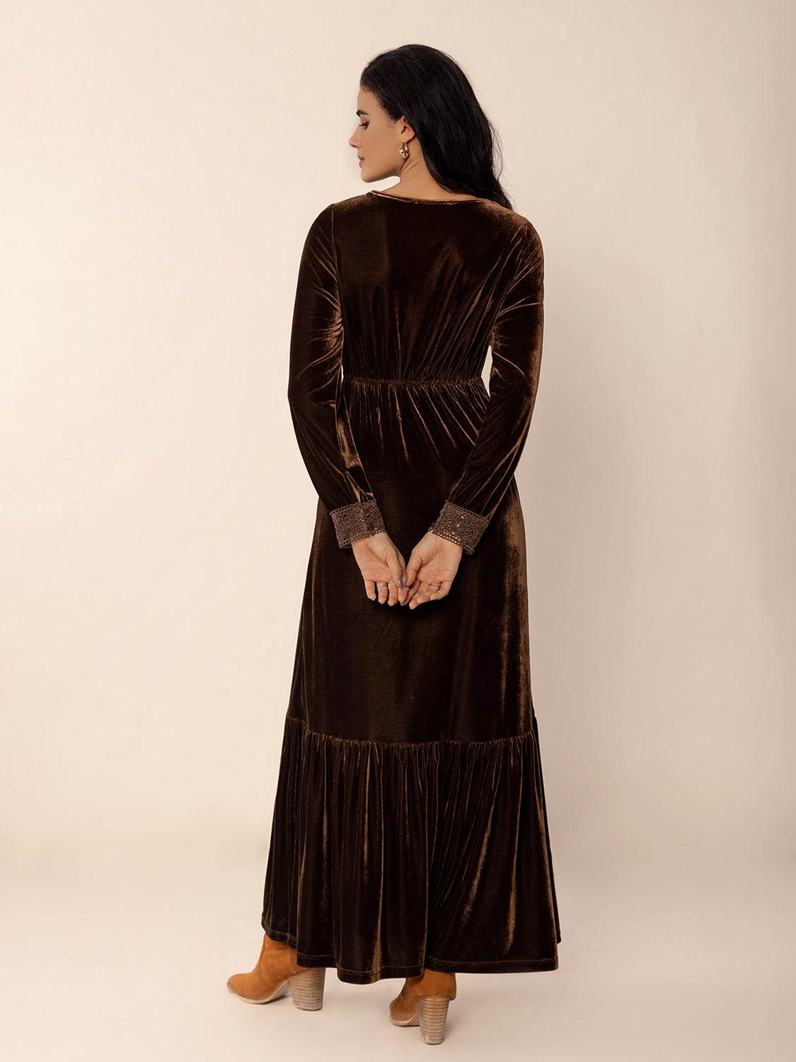 Lace Detail V-Neck Long Sleeve Maxi Dress - Delanoir