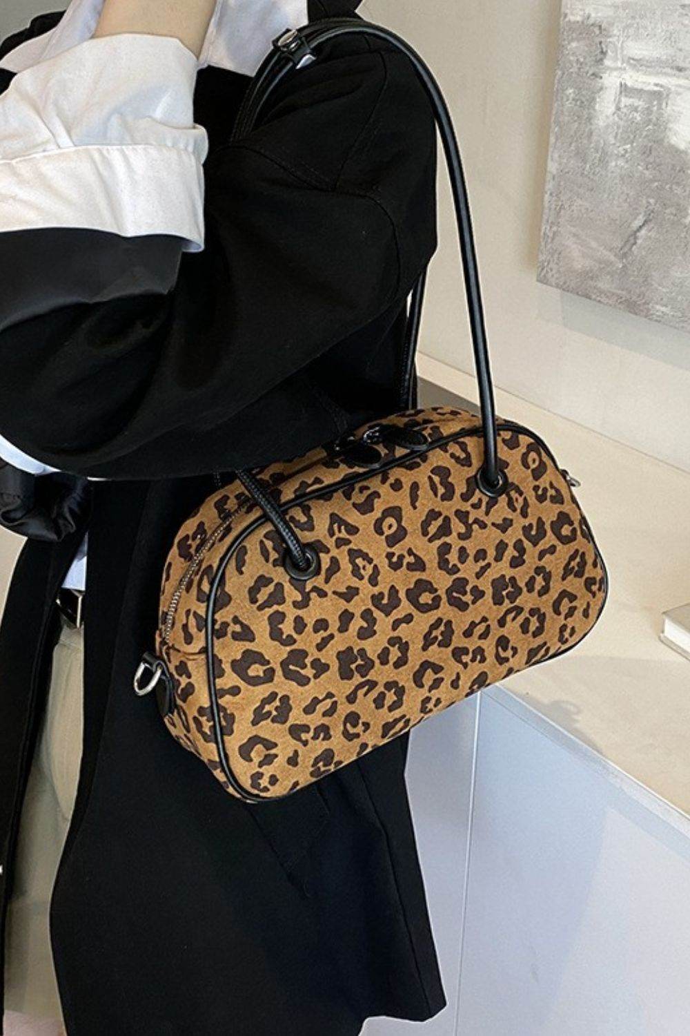 Leopard Suede Medium Shoulder Bag - Delanoir