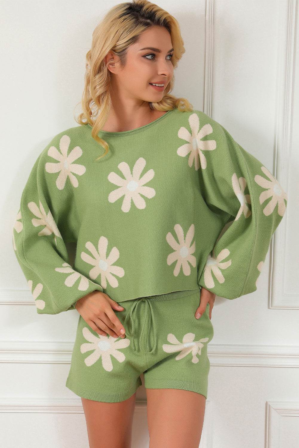 Flower Pattern Long Sleeve Sweater and Drawstring Shorts Set - Delanoir
