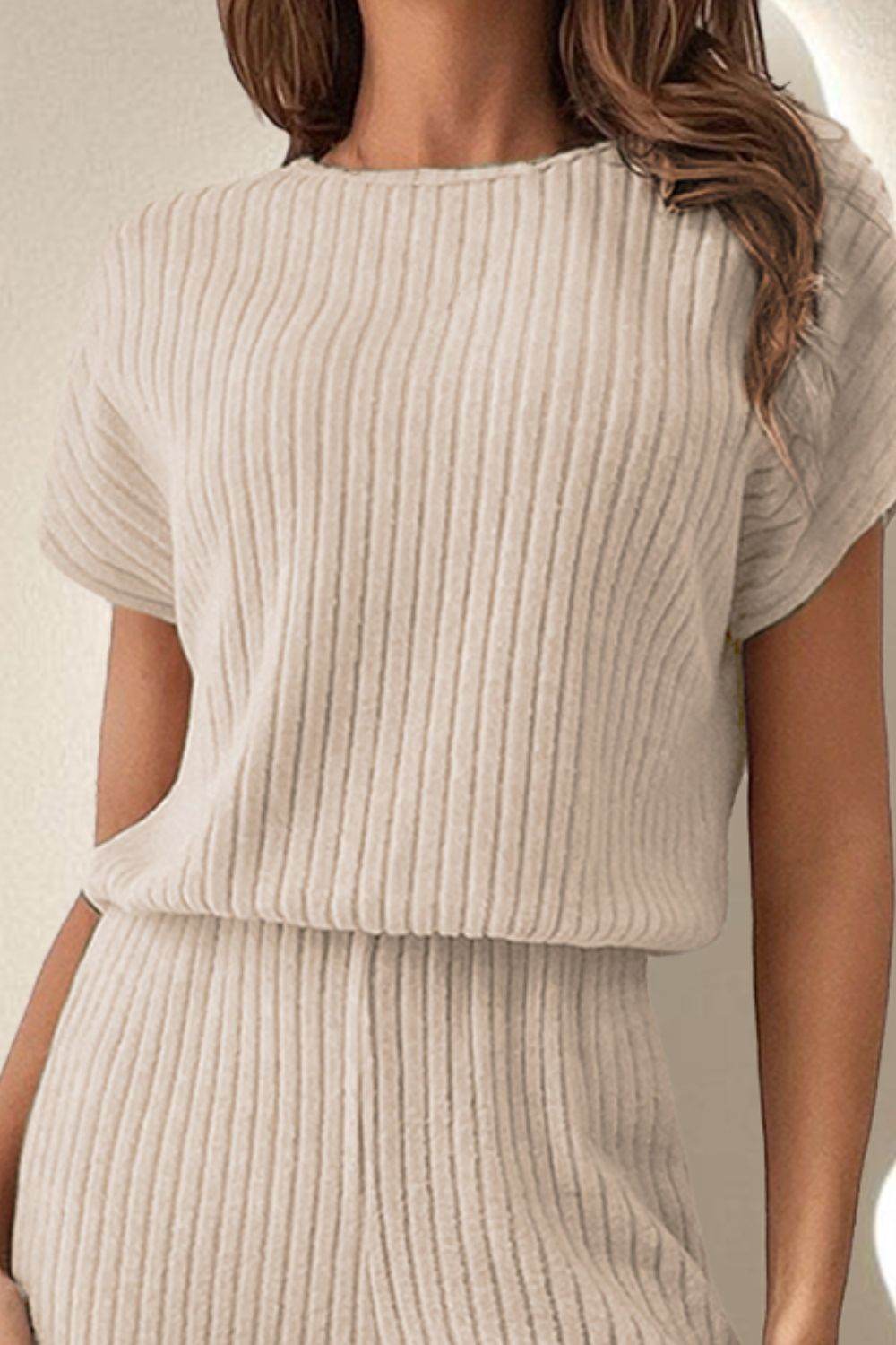 Round Neck Short Sleeve Jumpsuit - Delanoir