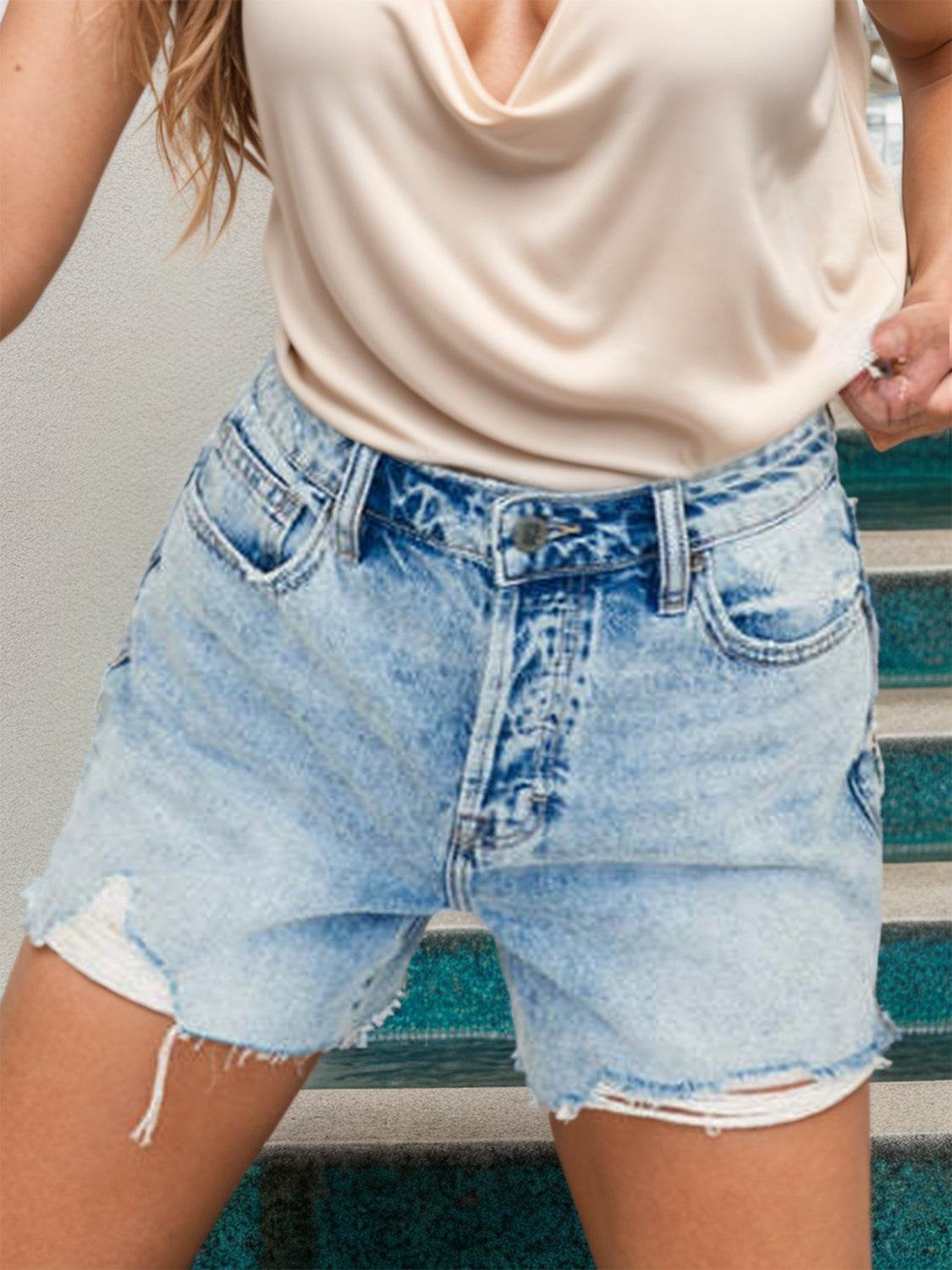 Distressed Mid-Rise Waist Denim Shorts - Delanoir