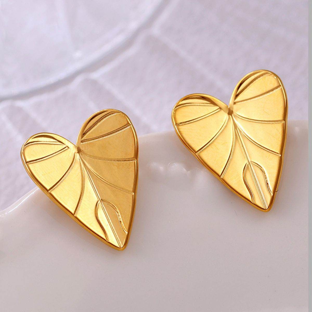Stainless Steel Heart Leaf Stud Earring - Delanoir