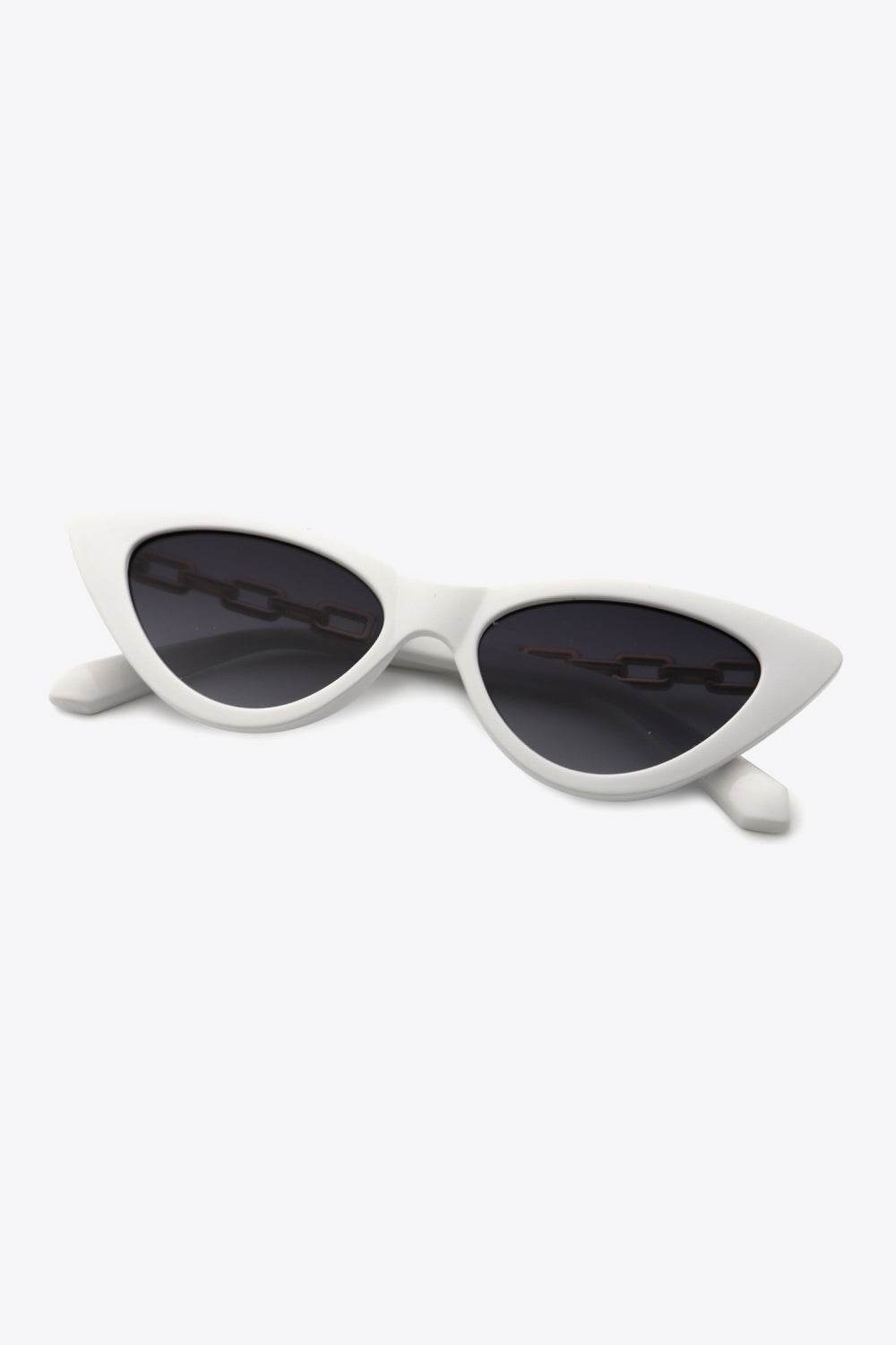 Chain Detail Cat-Eye Sunglasses - Delanoir