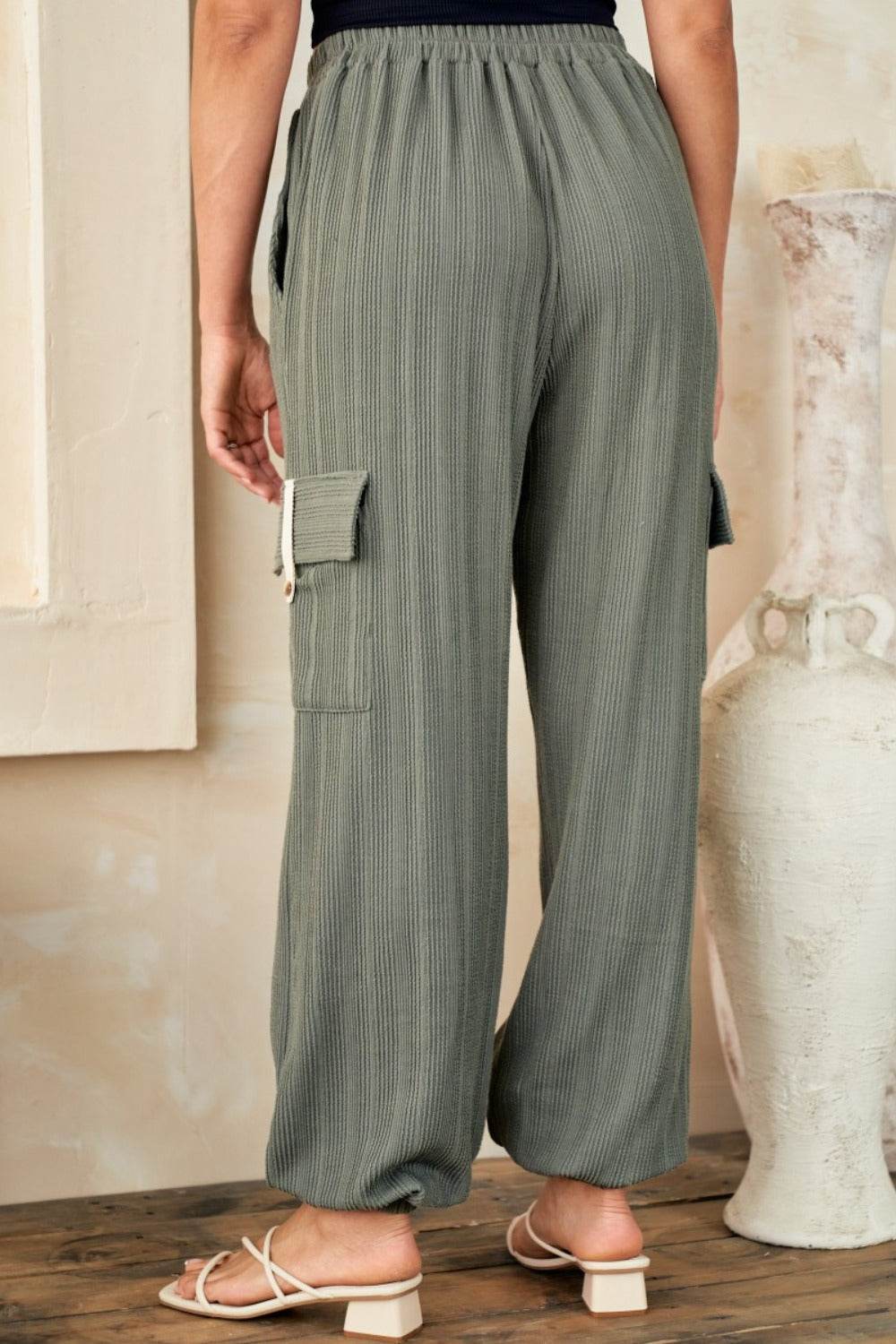 Hailey & Co Textured Rib Cargo Pants - Delanoir