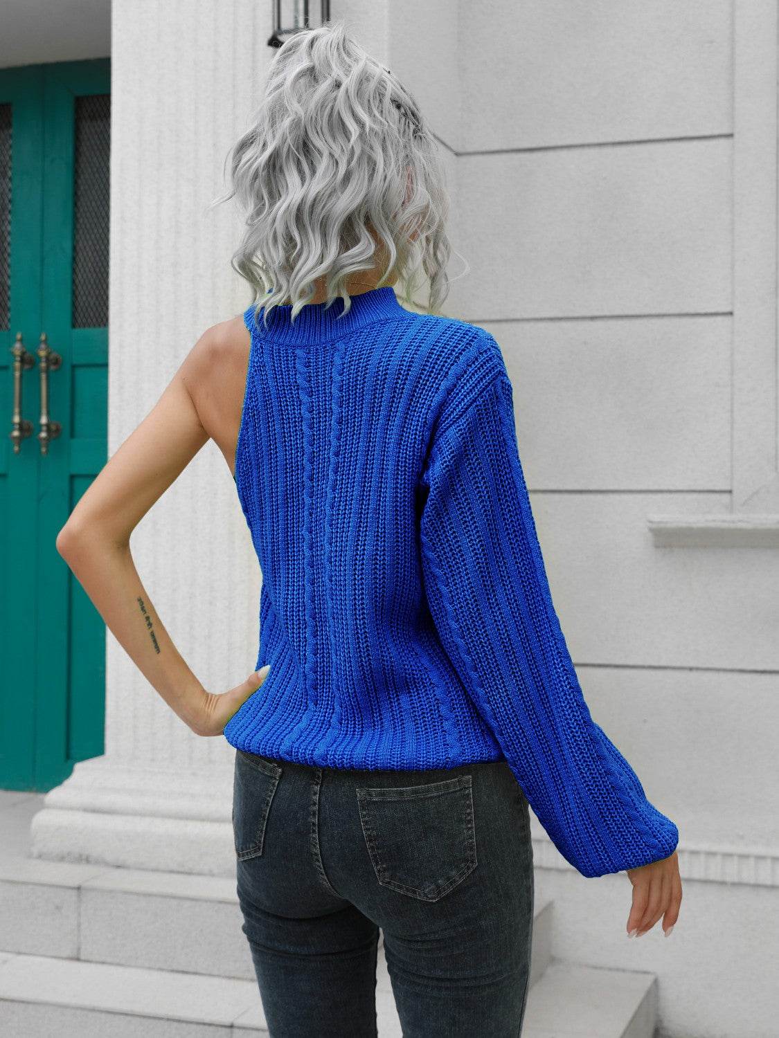 Cable-Knit Round Neck Asymmetrical Sweater - Delanoir