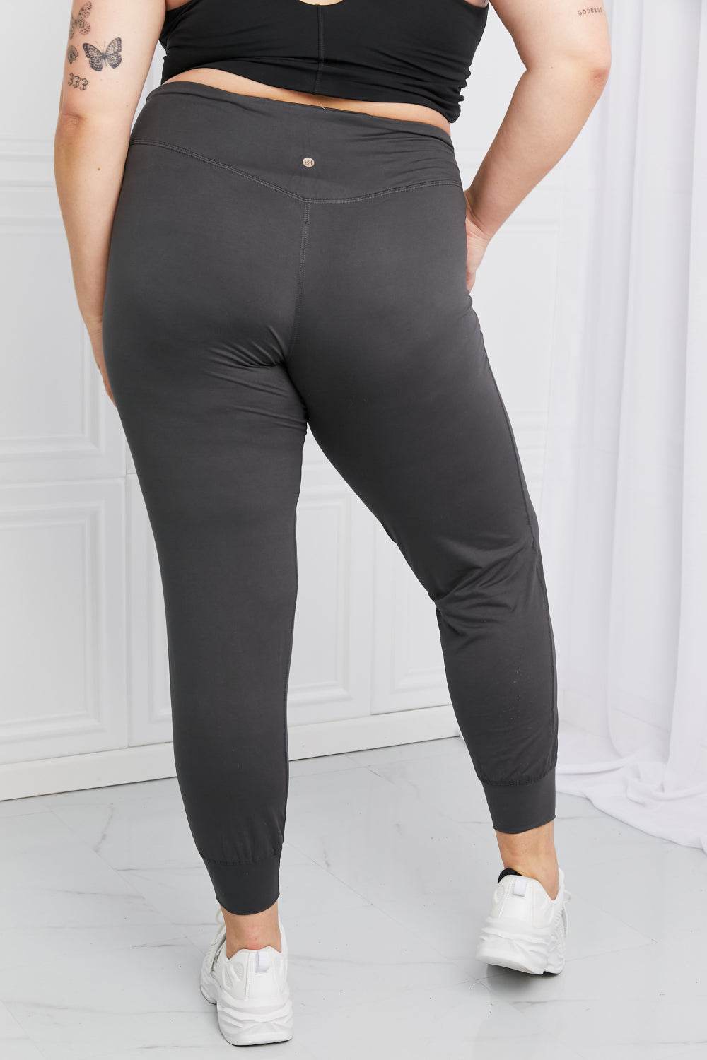 Leggings Depot Full Size Pocketed High Waist Pants - Delanoir