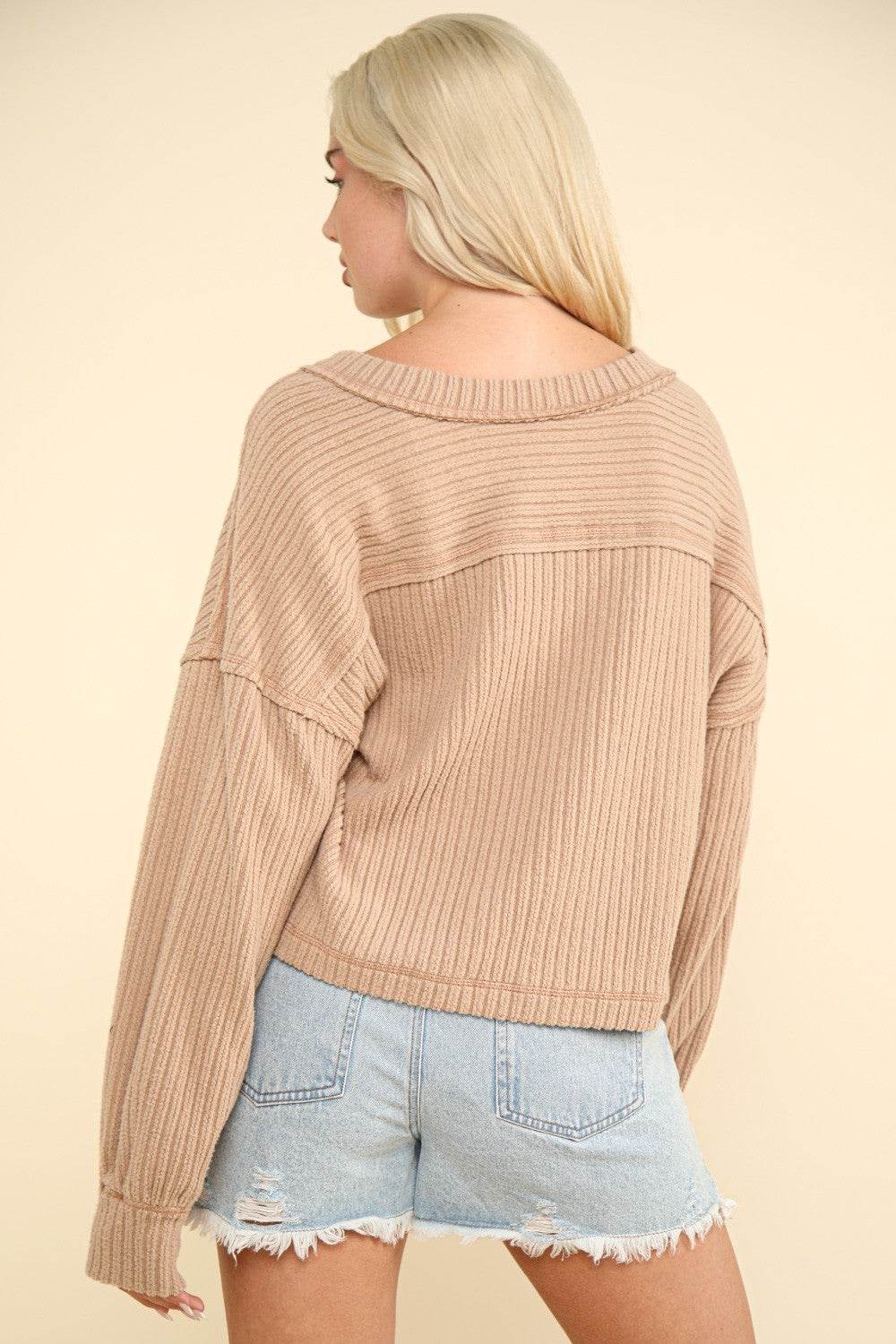 VERY J Exposed Seam V-Neck Ribbed Knit Top - Delanoir