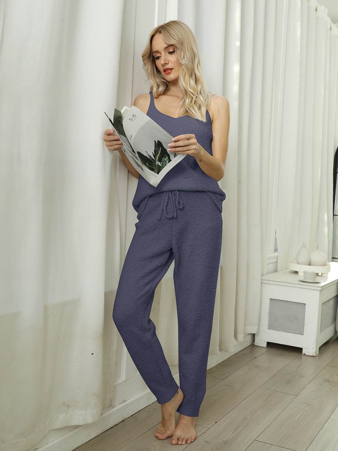 Fuzzy V-Neck Cami and Pants Lounge Set - Delanoir