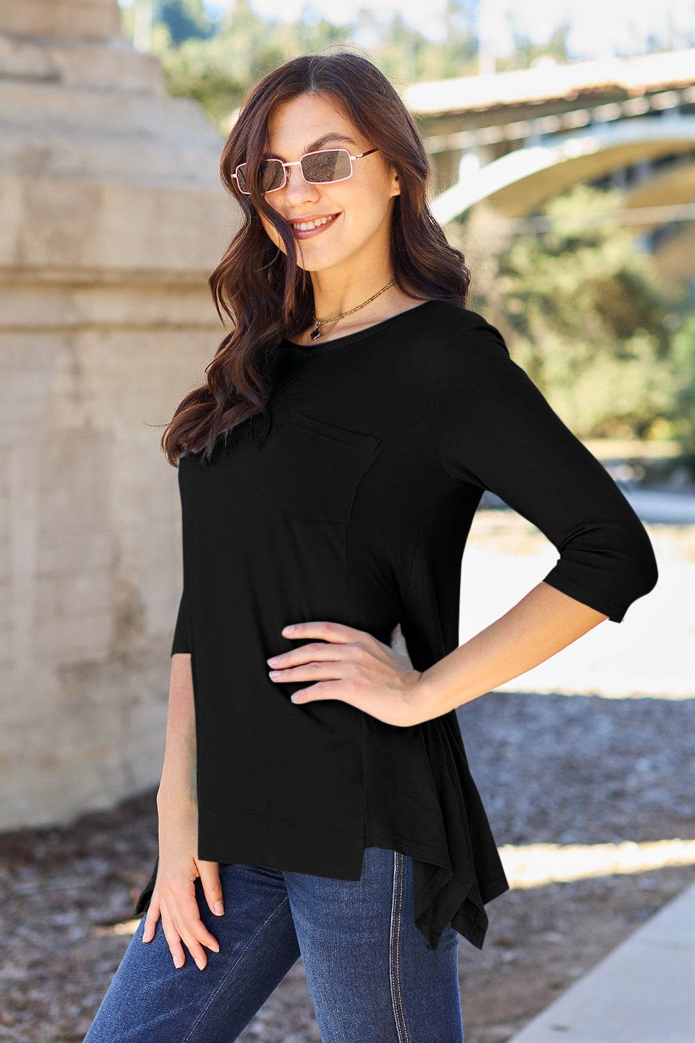 Basic Bae Full Size Round Neck Pocketed T-Shirt - Delanoir