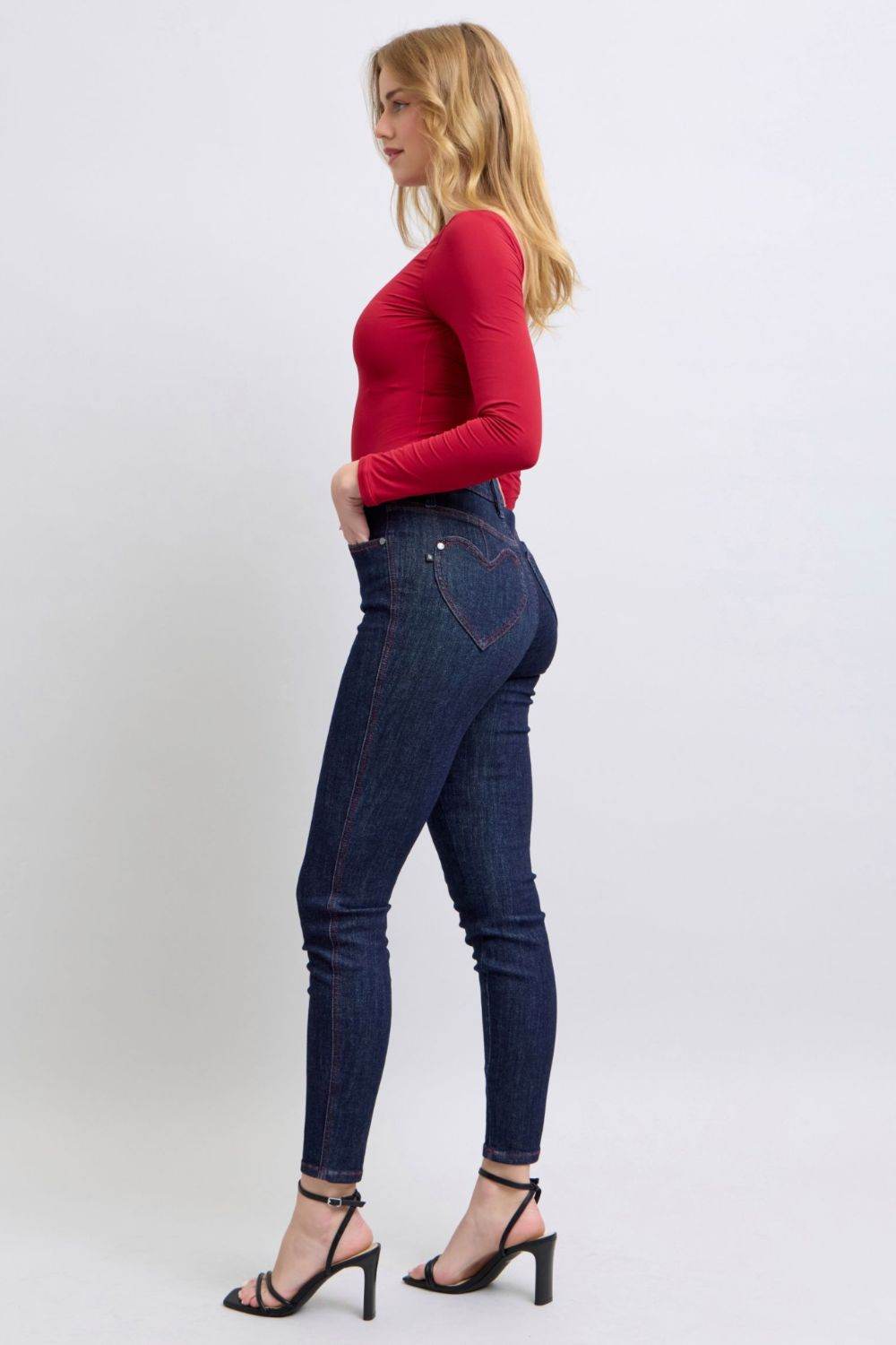Judy Blue Full Size Heart Shaped Back Pockets Skinny Jeans - Delanoir