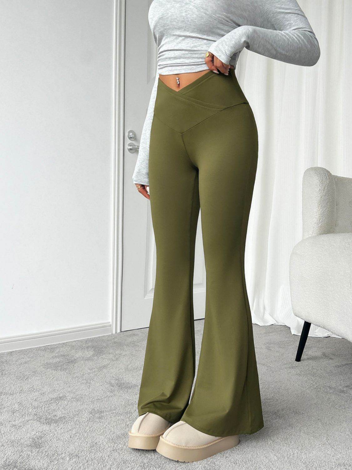 Devine Highly Stretchy Bootcut Pants - Delanoir