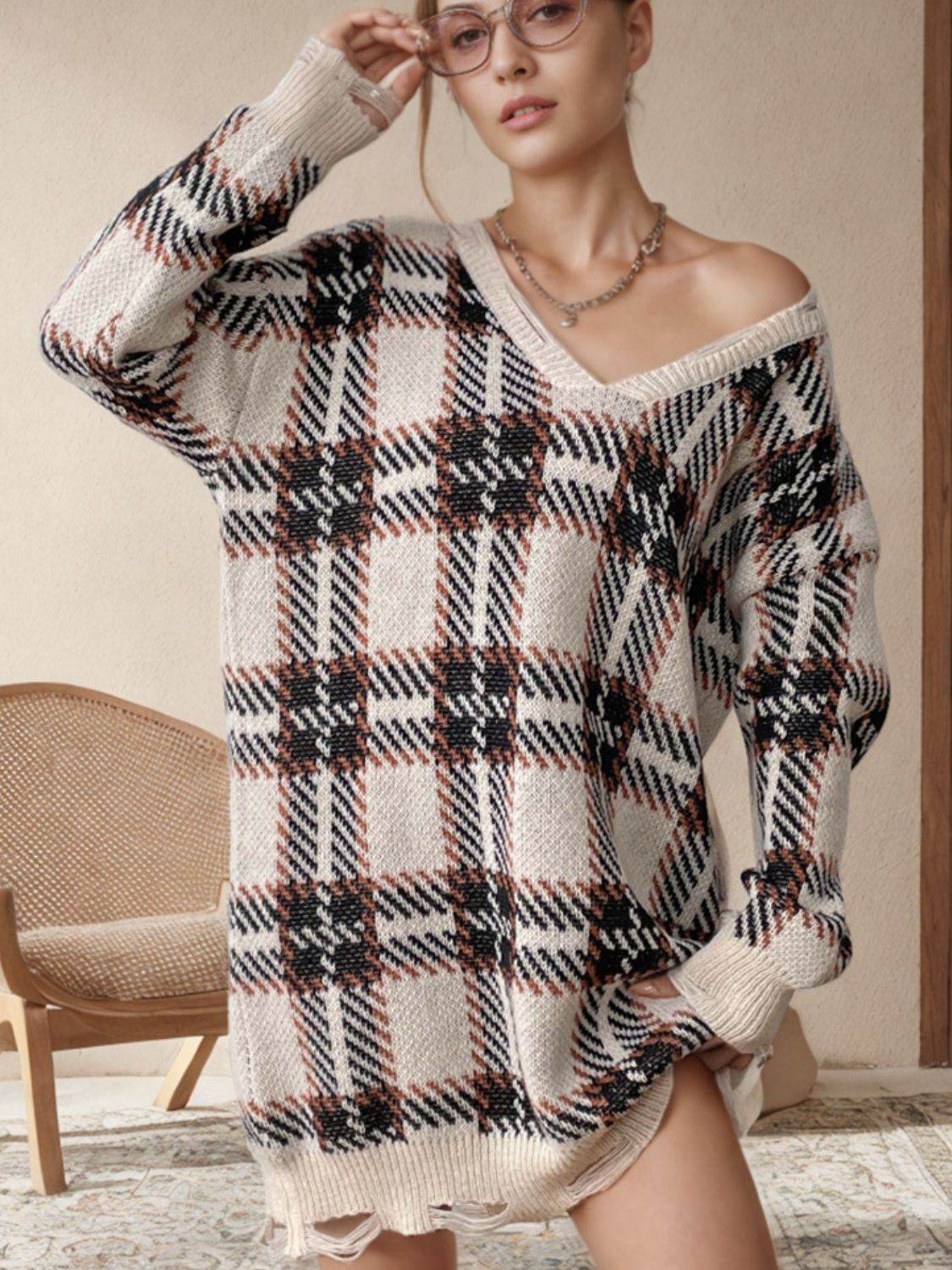 Distressed Plaid V-Neck Long Sleeve Sweater Dress - Delanoir