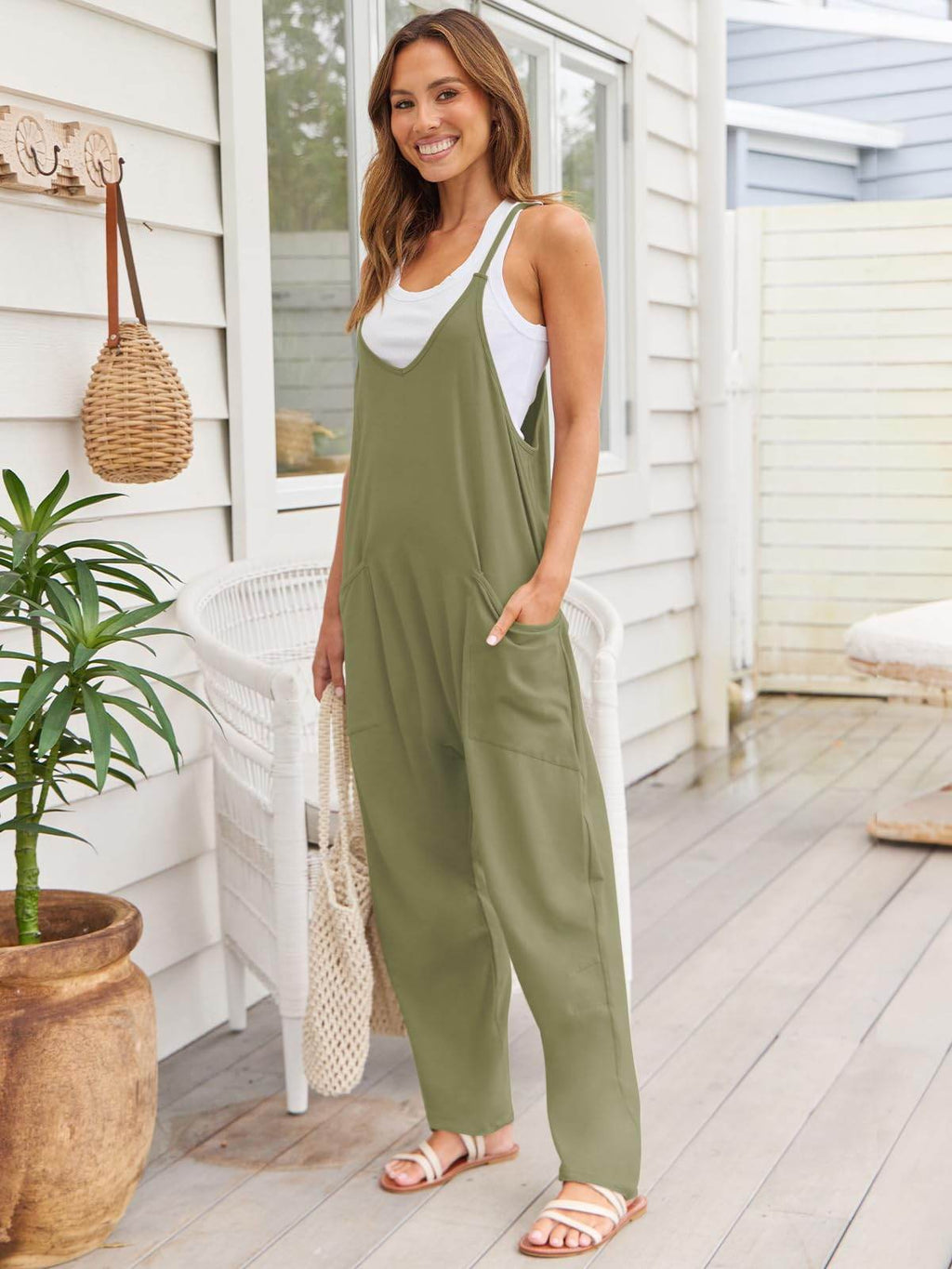 V-Neck Spaghetti Strap Jumpsuit - Delanoir