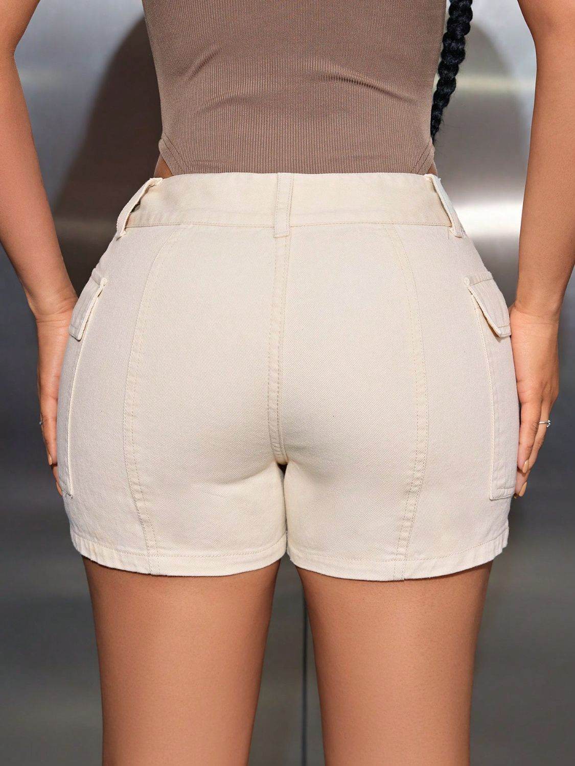 Mid-Rise Waist Denim Shorts with Pockets - Delanoir