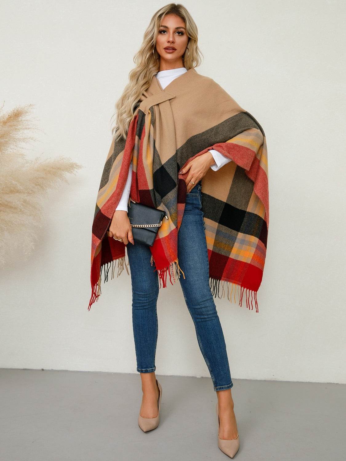 Fringe Contrast Plaid Poncho - Delanoir