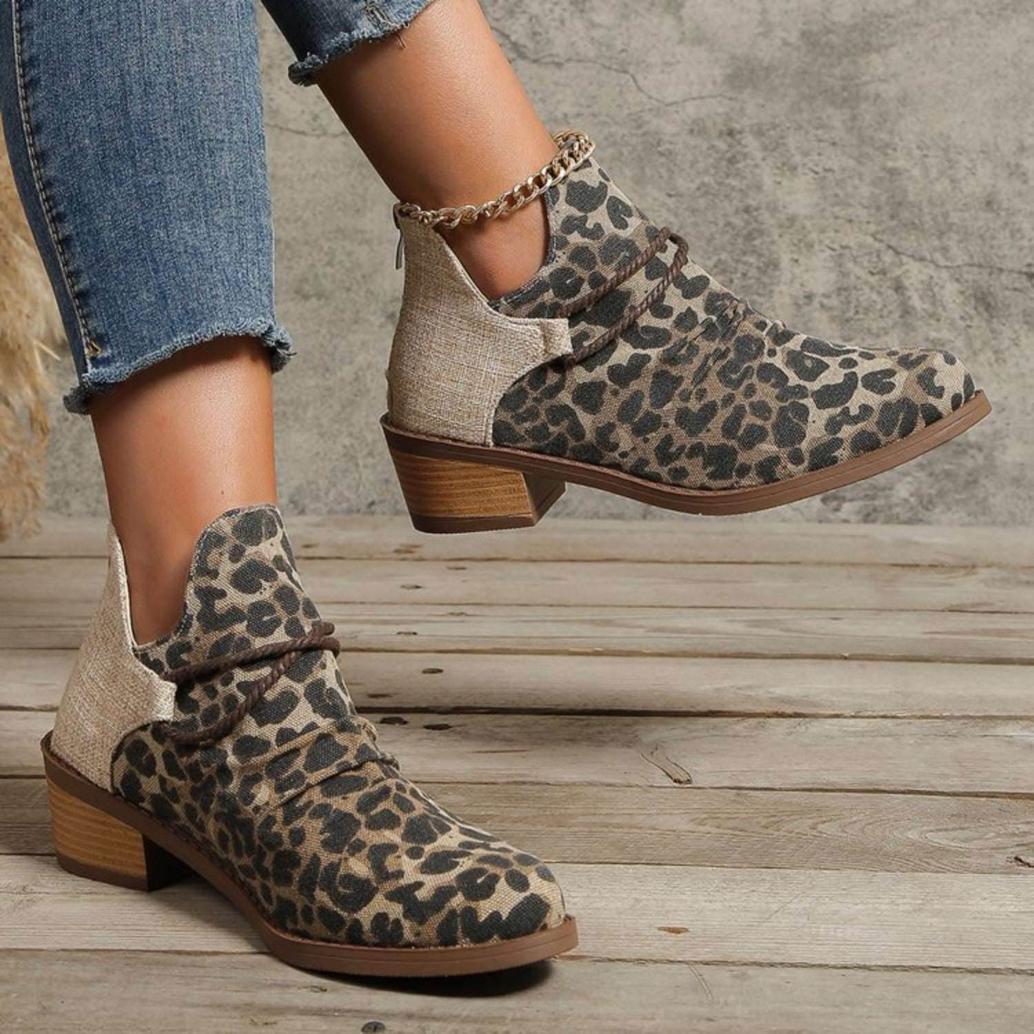 Contrast Canvas Low Heel Boots - Delanoir
