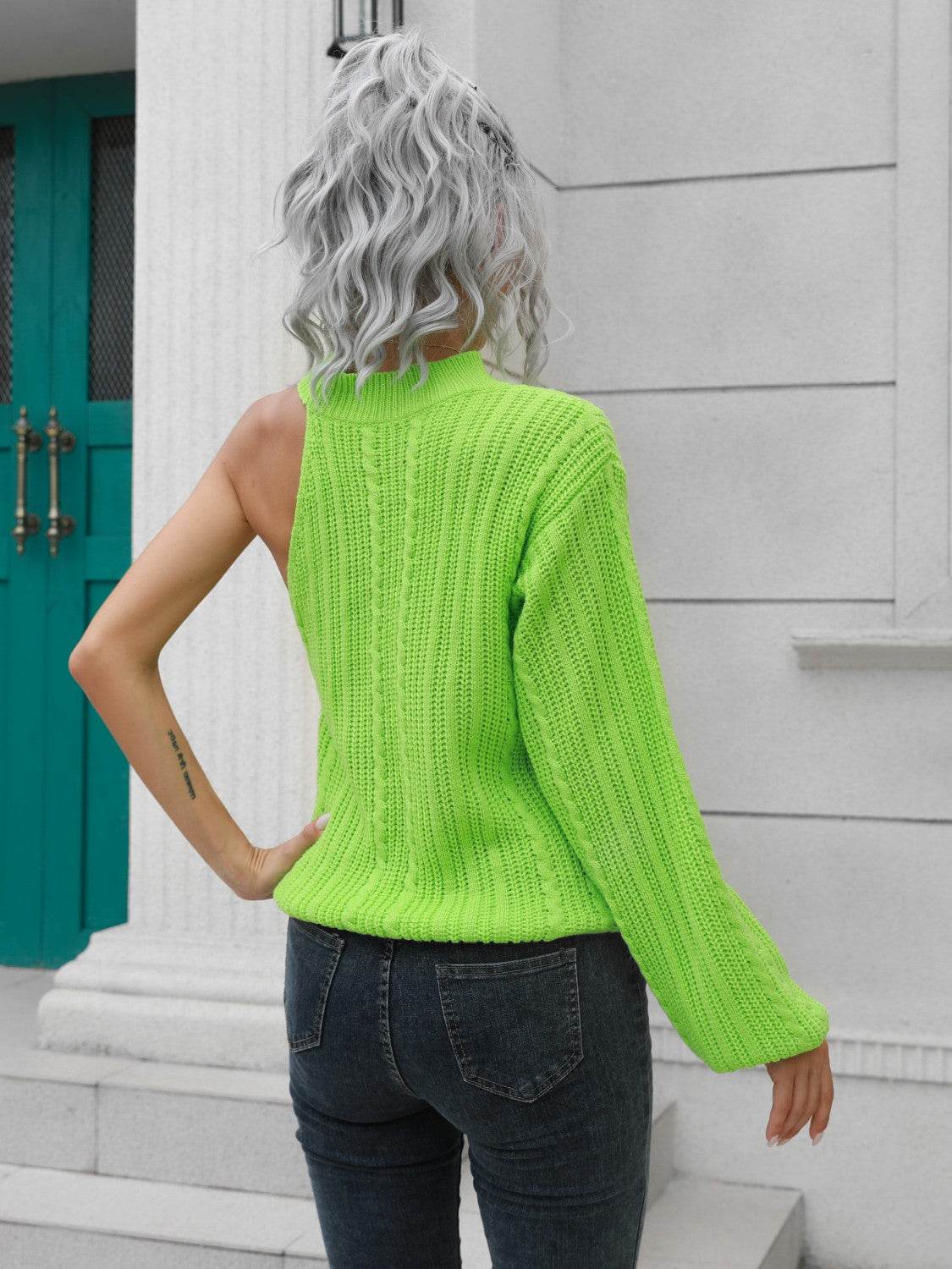Cable-Knit Round Neck Asymmetrical Sweater - Delanoir