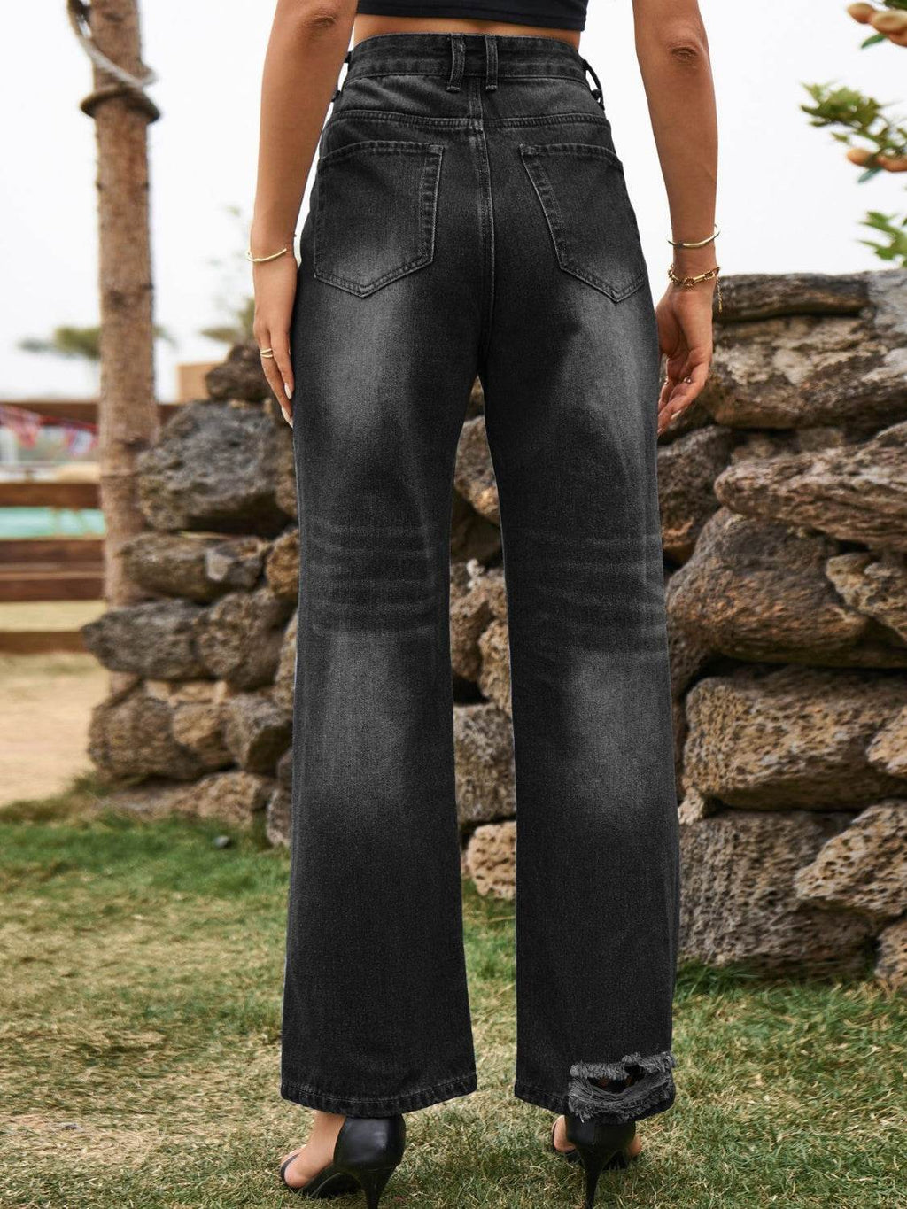Distressed Jeans with Pockets - Delanoir