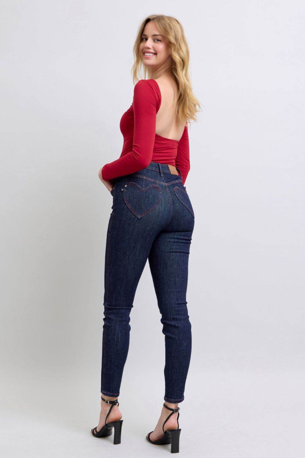 Judy Blue Full Size Heart Shaped Back Pockets Skinny Jeans - Delanoir