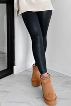 Pocketed V-Cut Waist Leggings - Delanoir