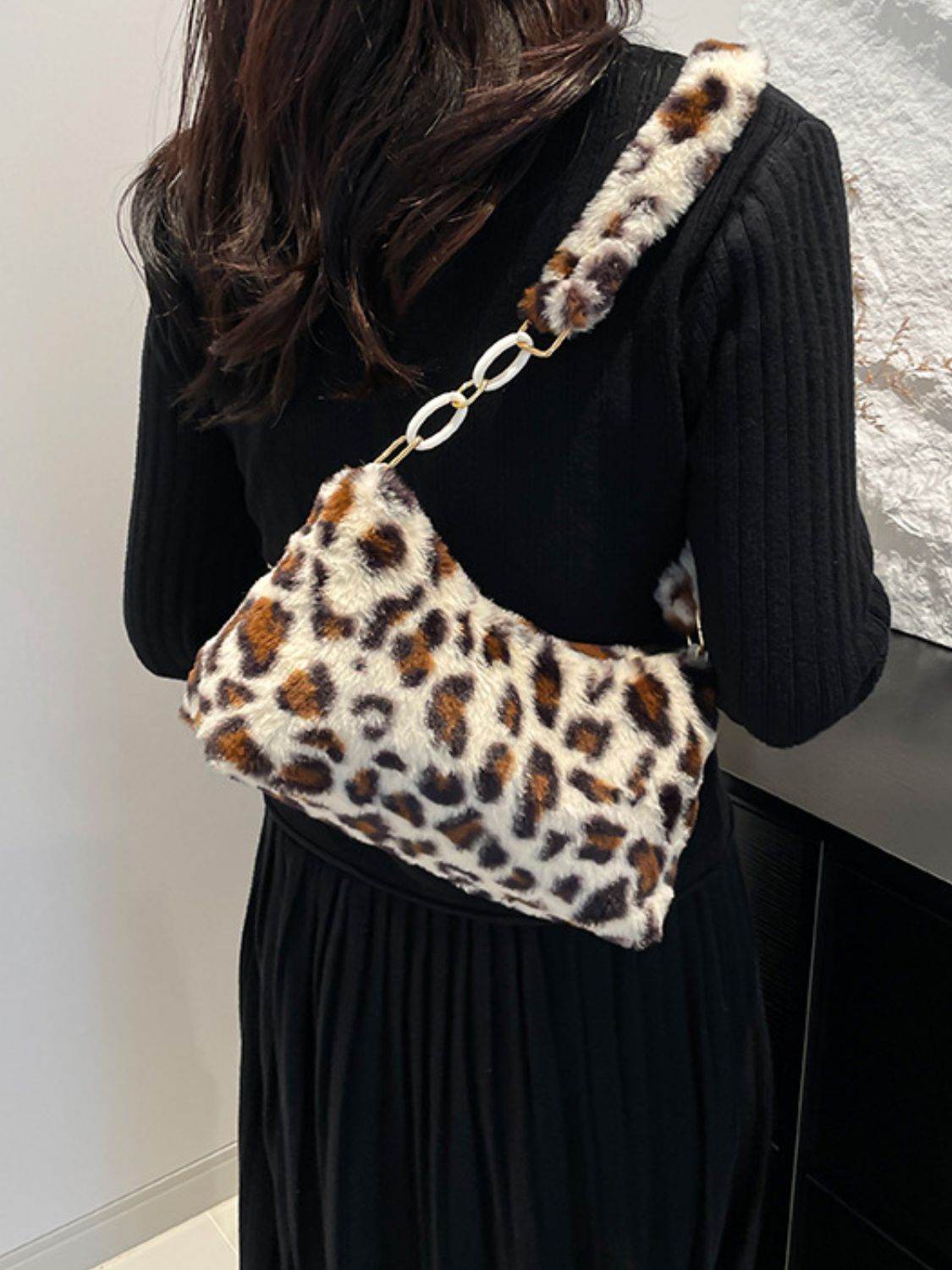 Leopard Fluff Shoulder Bag - Delanoir